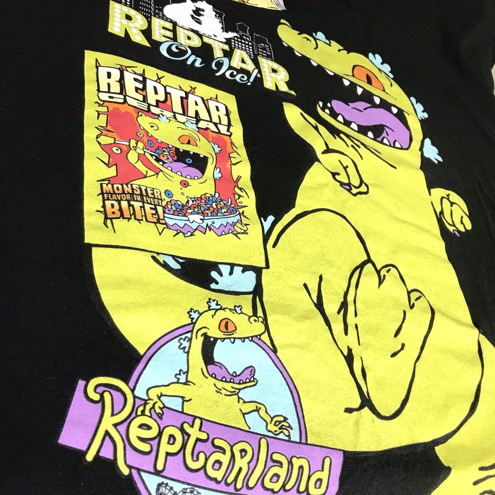 Nickelodeon Nickelodeon Reptar Promotional Graphic T-Shirt Unisex Adults 3XL Black Crew Neck 2018 Rugrats 90s Retro Cartoon Dinosaurnað Size XXL / US 16-18 / IT 52-54 - 3 Thumbnail