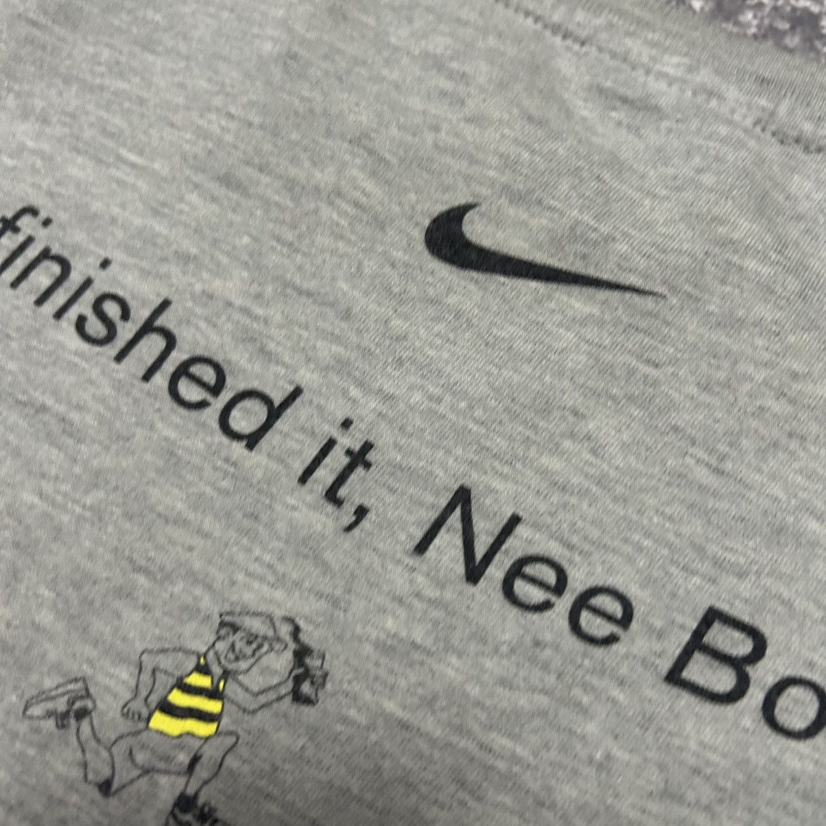 Nike Vintage Nike Run Big Logo 2004 festival tee size L Size US L / EU 52-54 / 3 - 11 Thumbnail