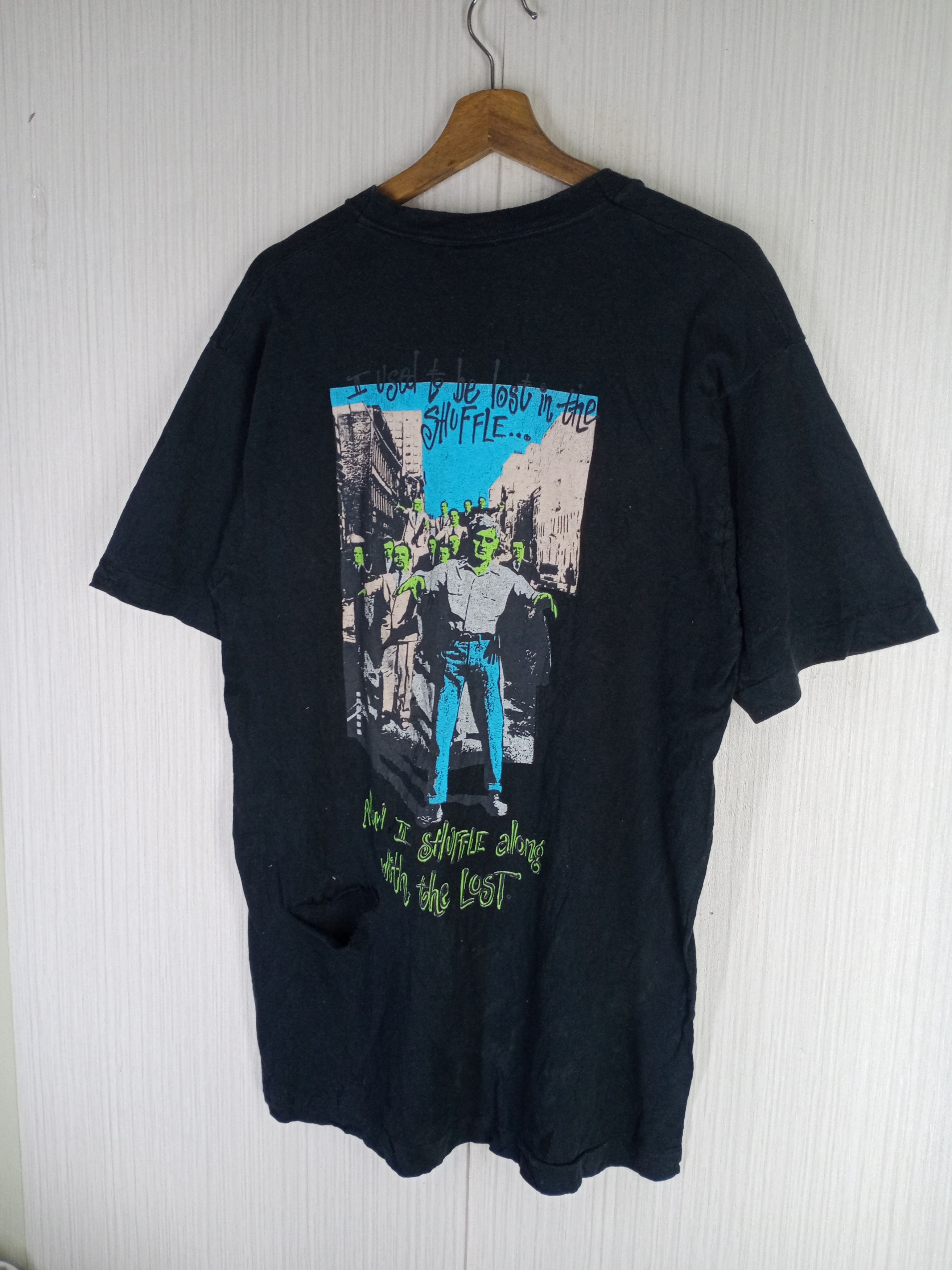 Vision Streetwear Rare Vintage 90s Vision Street Wear Distressted Tshirt Size US L / EU 52-54 / 3 - 4 Thumbnail