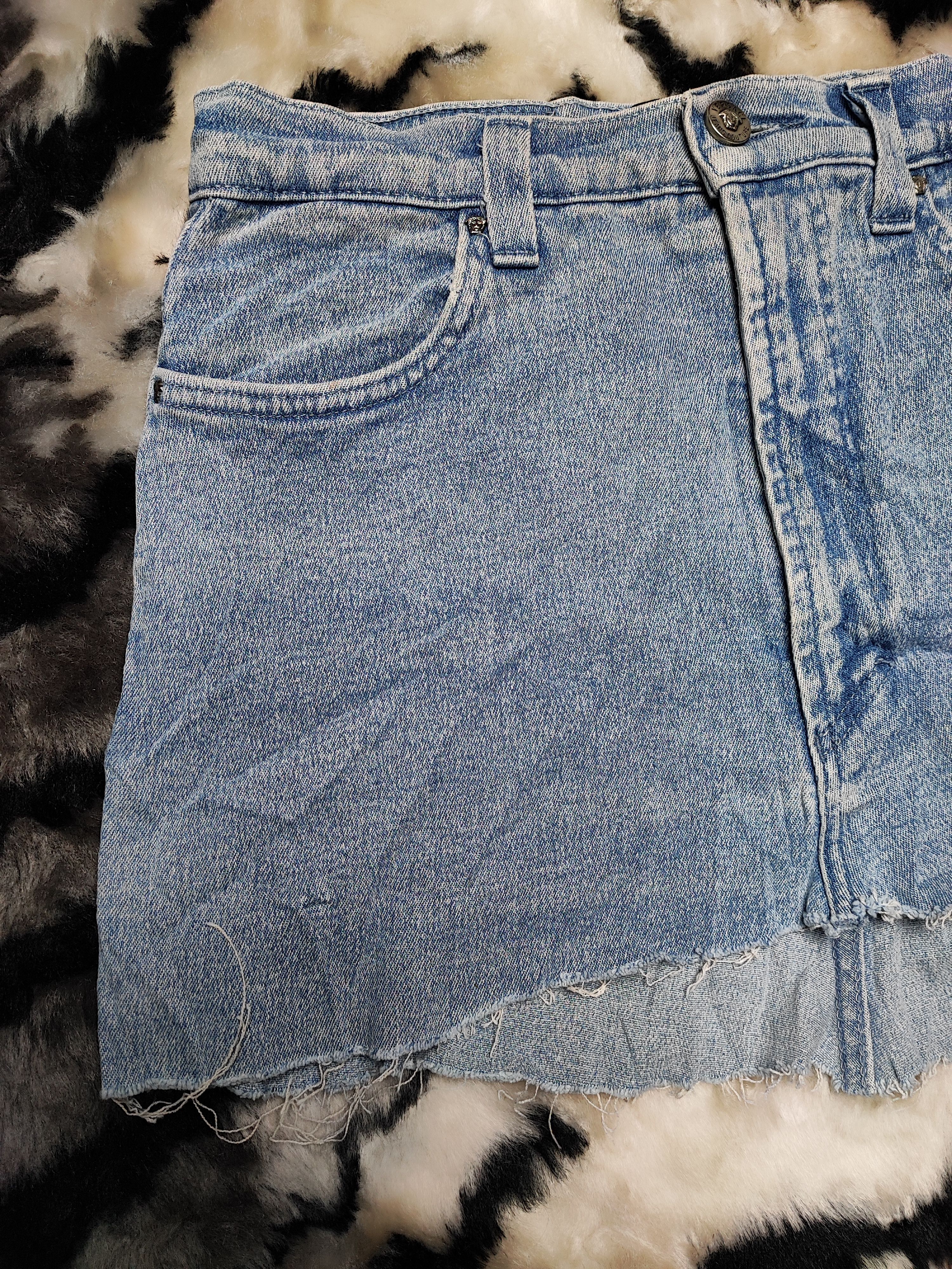 If Six Was Nine Denim Skirt Distress Versace Jeans Size 28" / US 6 / IT 42 - 3 Thumbnail