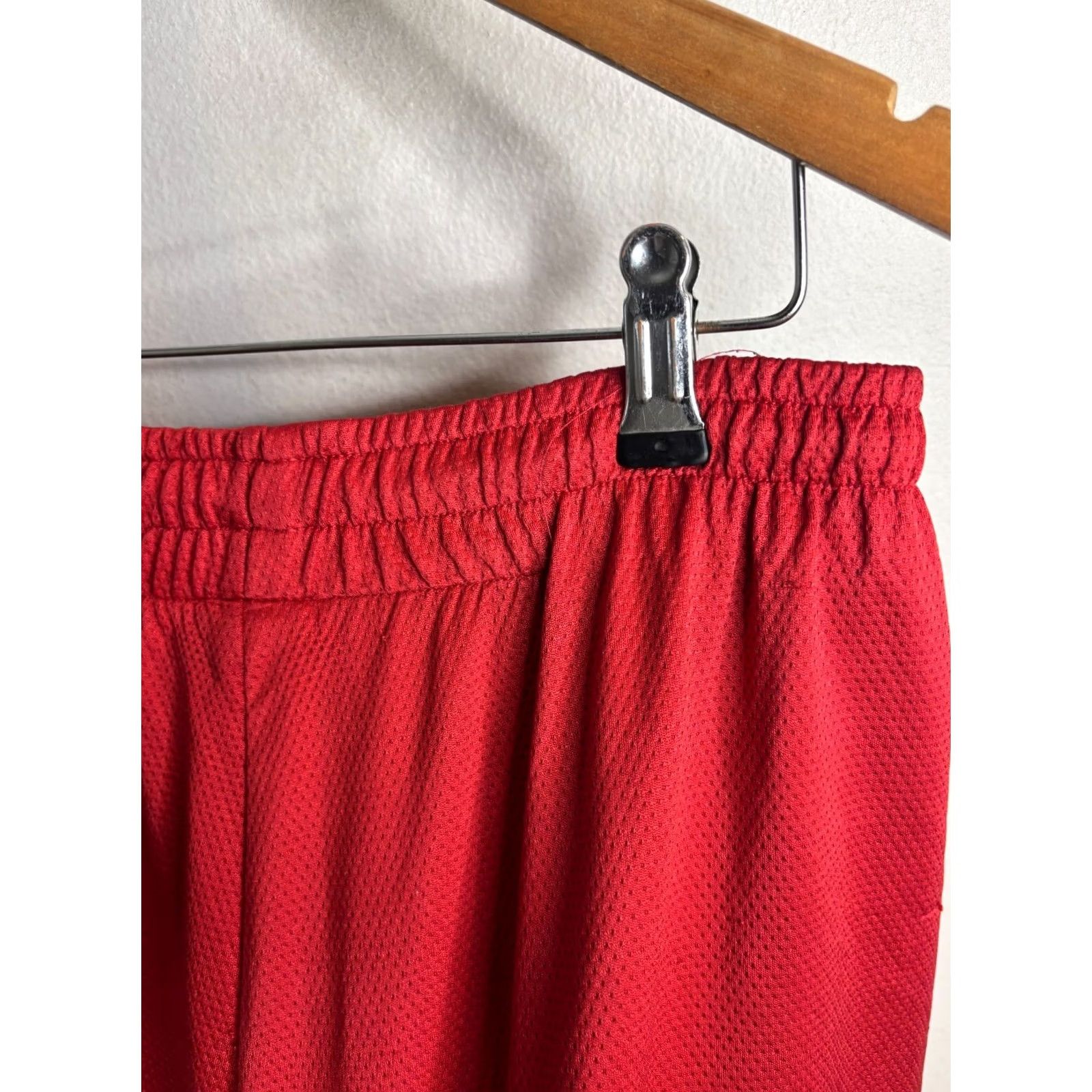 Nike Nike Vintage Basketball Shorts Mens M Red Shimmer Dazzle Satin Polyester Drawstring Elastic Waist 9in Inseam 4680 Size US 31 - 5 Thumbnail