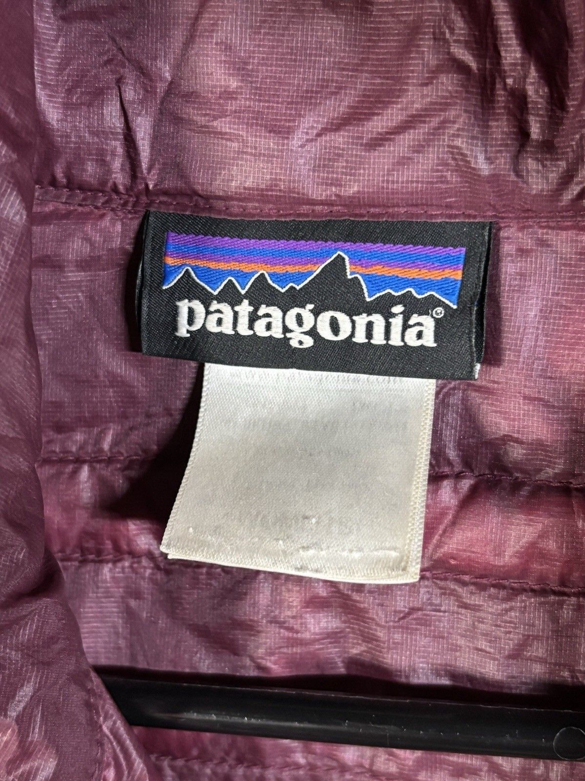 Patagonia Patagonia Packable Puffer Jacket Womens Small(?) With Flaws Size S / US 4 / IT 40 - 4 Thumbnail