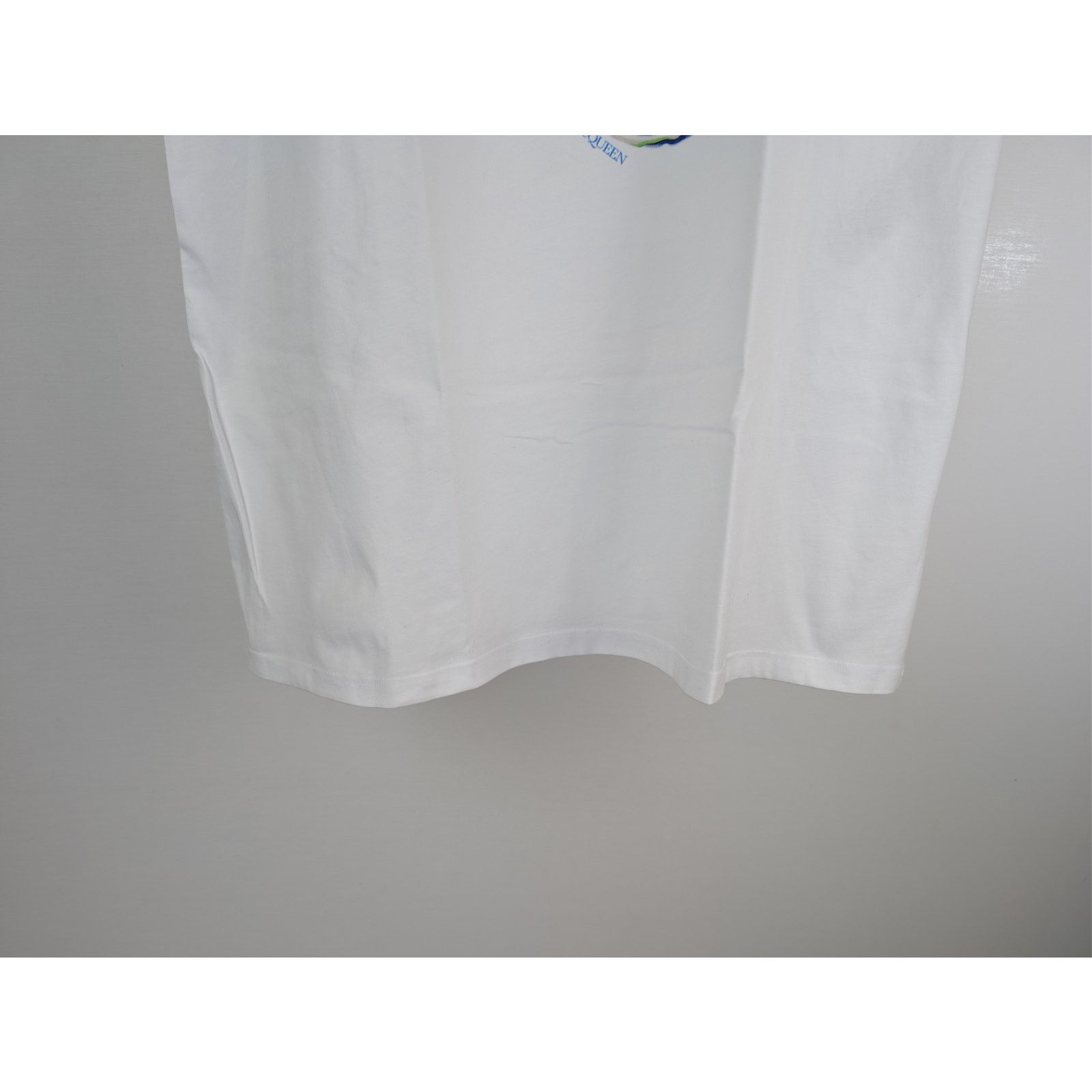 Alexander McQueen o1rshd1 Solarized Skull Printed T-Shirt in White/Mix Size US XL / EU 56 / 4 - 3 Thumbnail