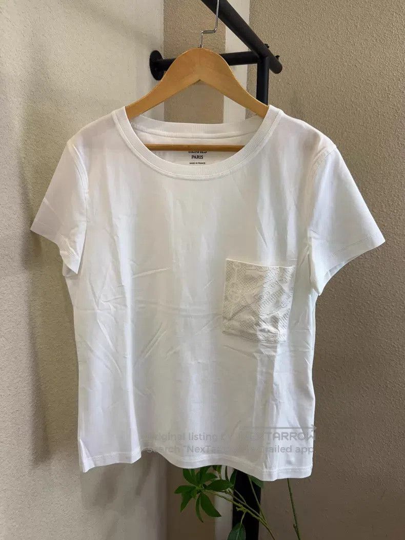Hermes Hermes White pocket embroidered T-shirt Size XS / US 0-2 / IT 36-38 - 1 Thumbnail