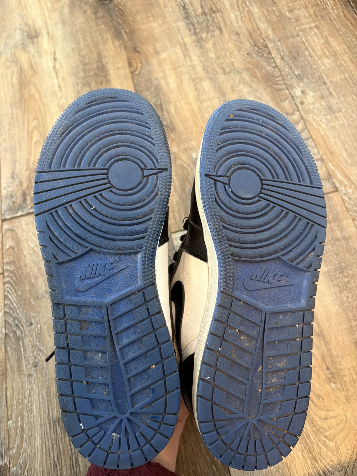 Jordan Brand Air Jordan 1 Retro High OG GS Royal Toe Size US 8.5 / IT 38.5 - 8 Thumbnail