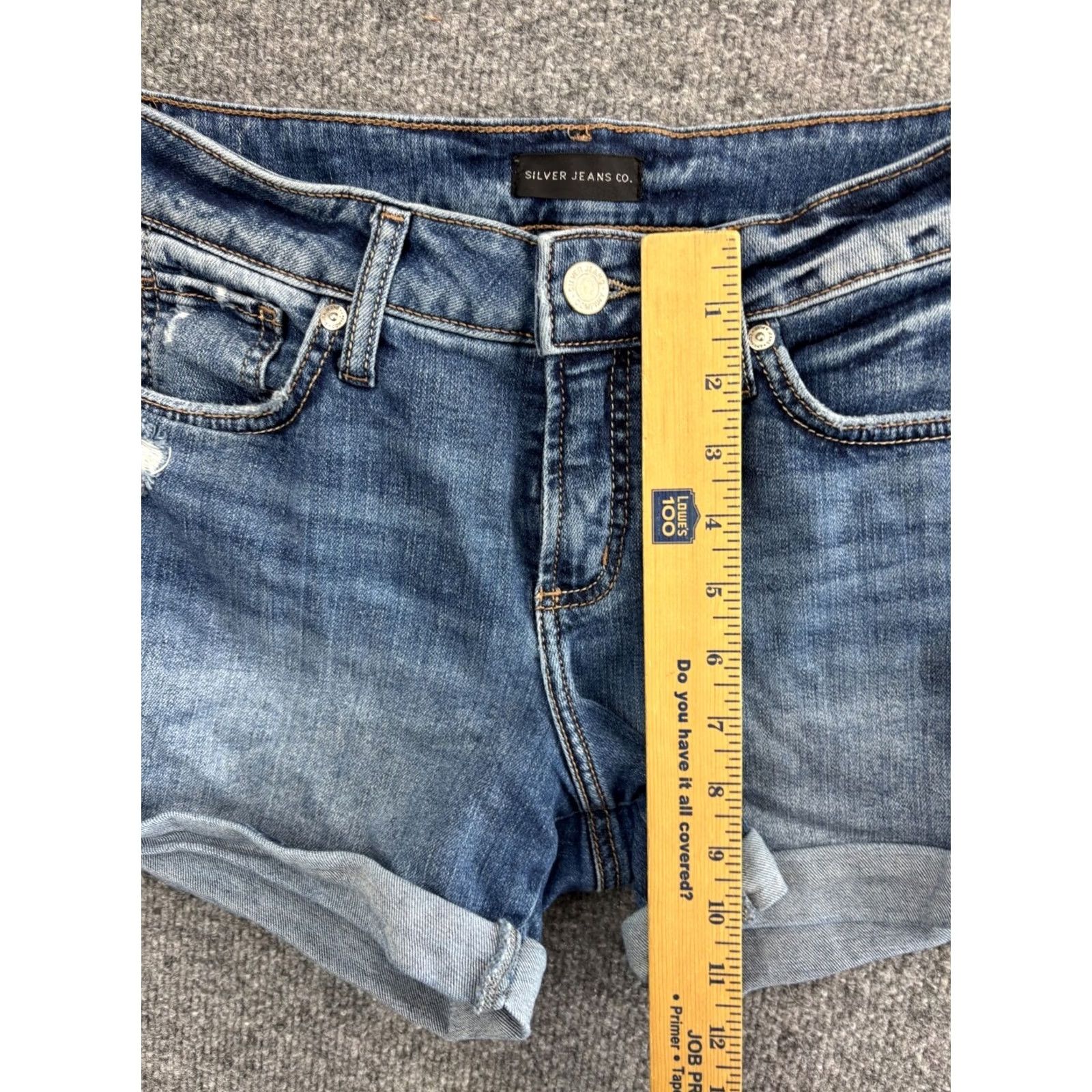 Silver Jeans Co. Silver Jeans Suki Shorts Women's W25 x L4 Blue Denim Stretch Distressed Cuffed Regular Rise Bohemian Outdoor 5-Pocket Denim Shorts Women Azul? Size 42" / US 20 - 3 Thumbnail