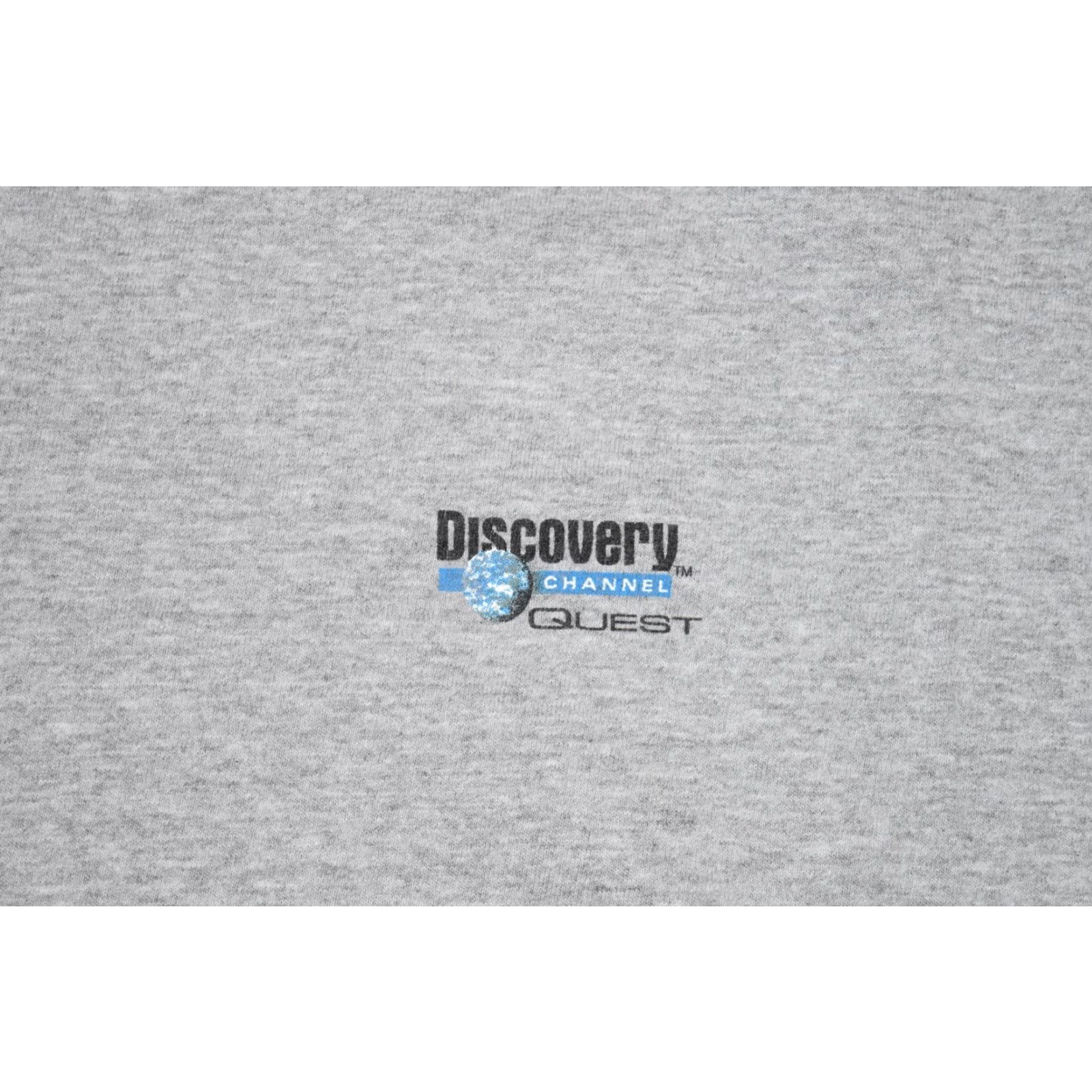 Vintage VINTAGE Woolrich DISCOVERY QUEST T-Shirt Men 2XL Gray Crew Neck USA Made Graphic Tee Size US XXL / EU 58 / 5 - 2 Thumbnail