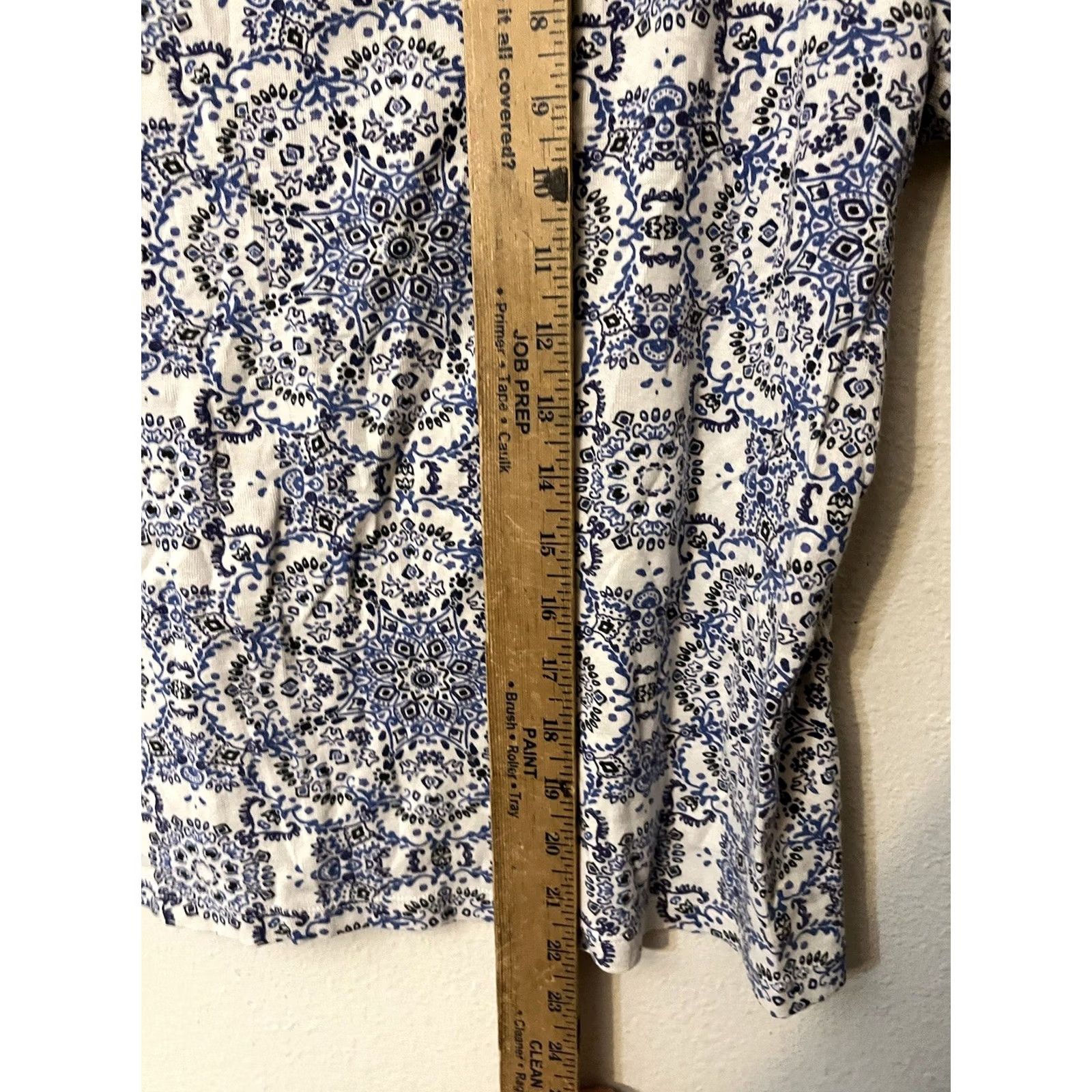 Croft & Barrow Croft & Barrow T-Shirt Women's XL Knit V-Neck Short Sleeves Blue Aztec Geometric Classic Shirt Womens XL Blue Aztec V-Neck Pullover Casual Size XL / US 12-14 / IT 48-50 - 4 Thumbnail