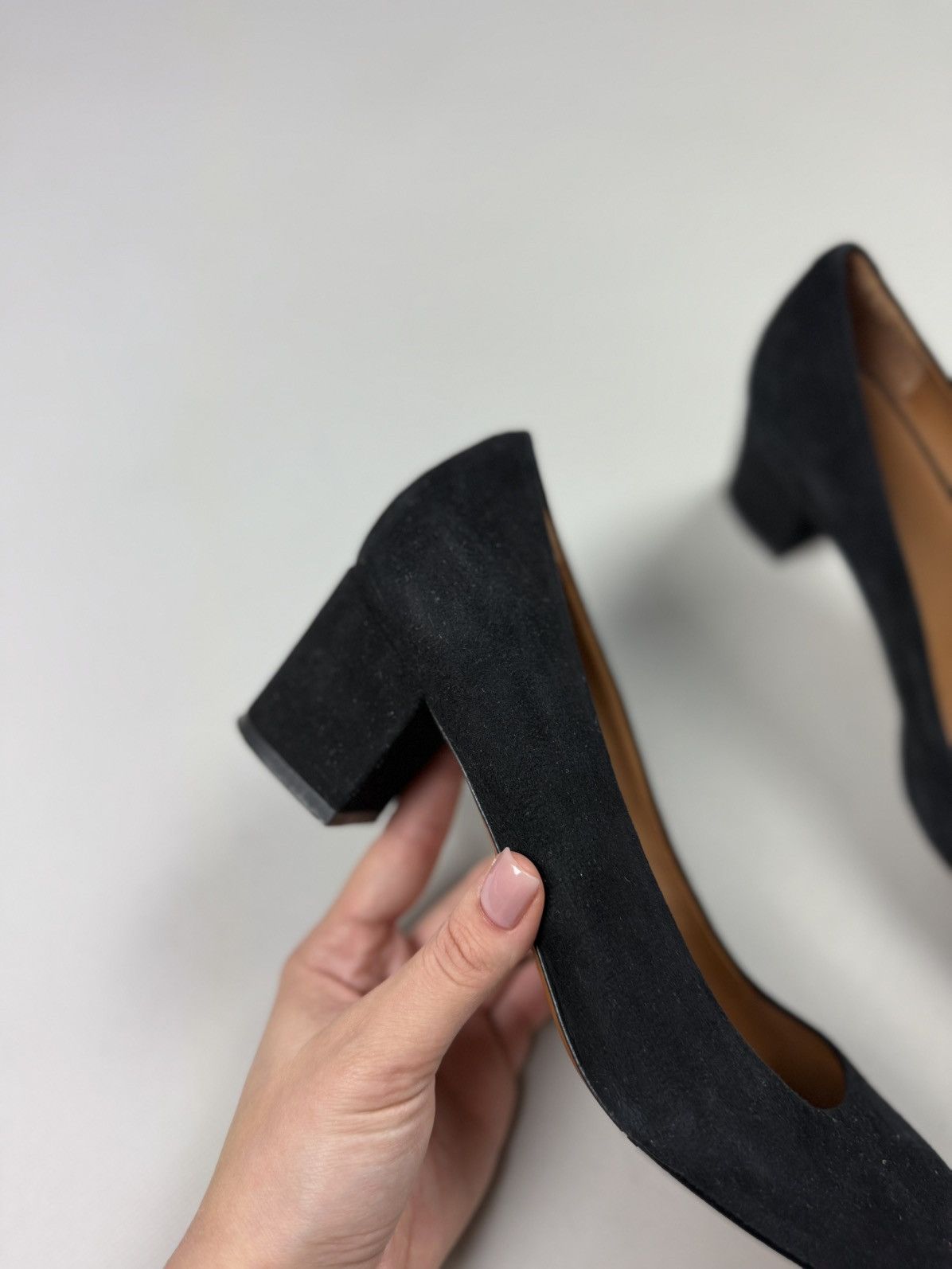 Sezane Les Souliers Sezane Ladies Suede Pump Block Heels Shoes Size US 7 / IT 37 - 7 Thumbnail