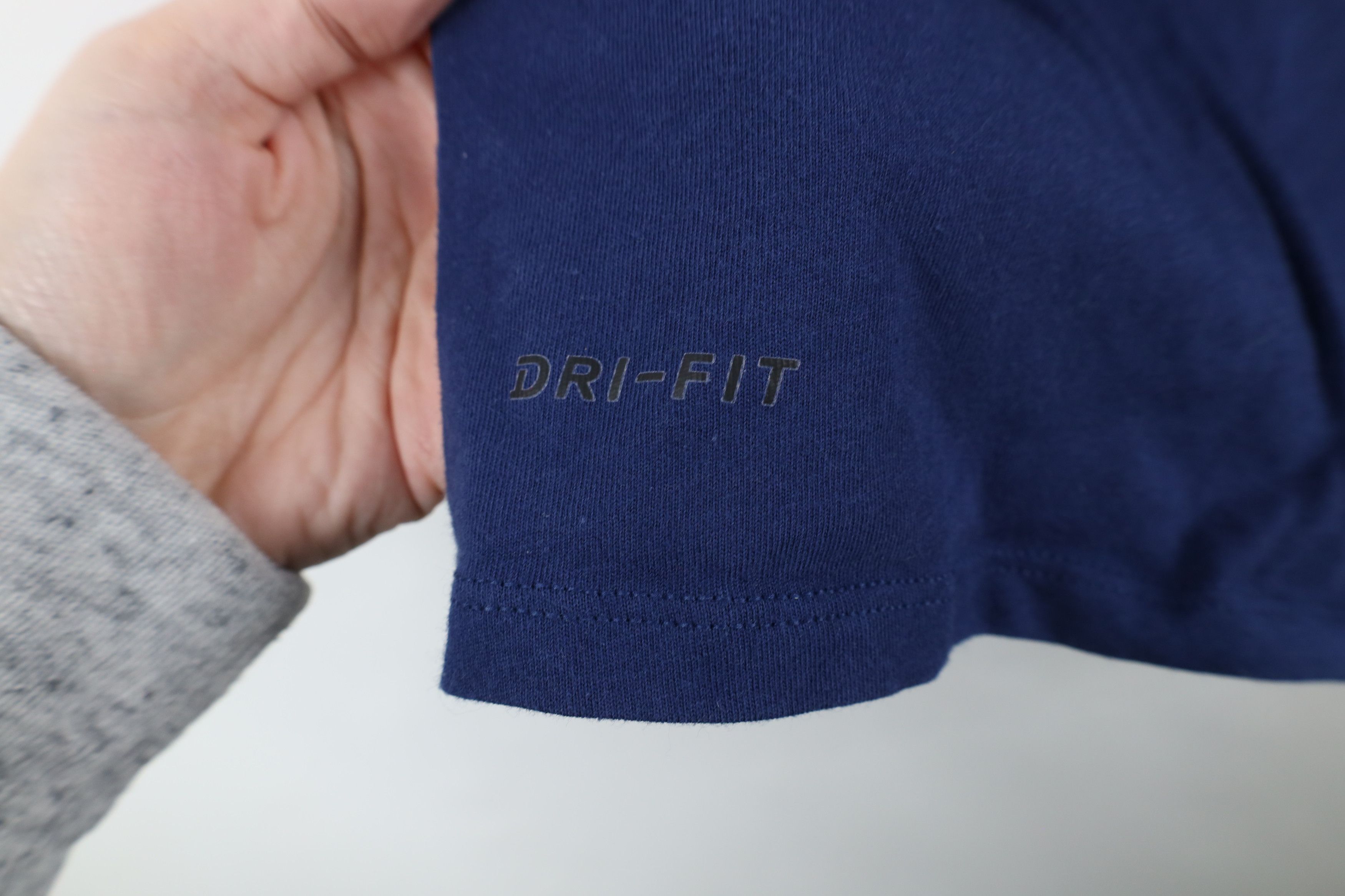 Nike × Vintage Nike Cut Faded Big Swoosh Logo Tank Top T-Shirt Navy Blue Size US M / EU 48-50 / 2 - 5 Thumbnail
