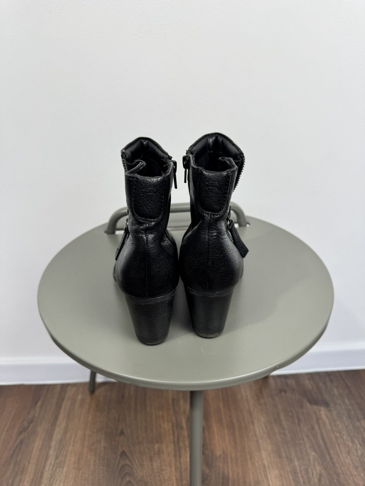 Clarks Clarks Black Leather Ankle Boots Block Heel Zip EU 40 US 9 Size US 9 / IT 39 - 5 Thumbnail