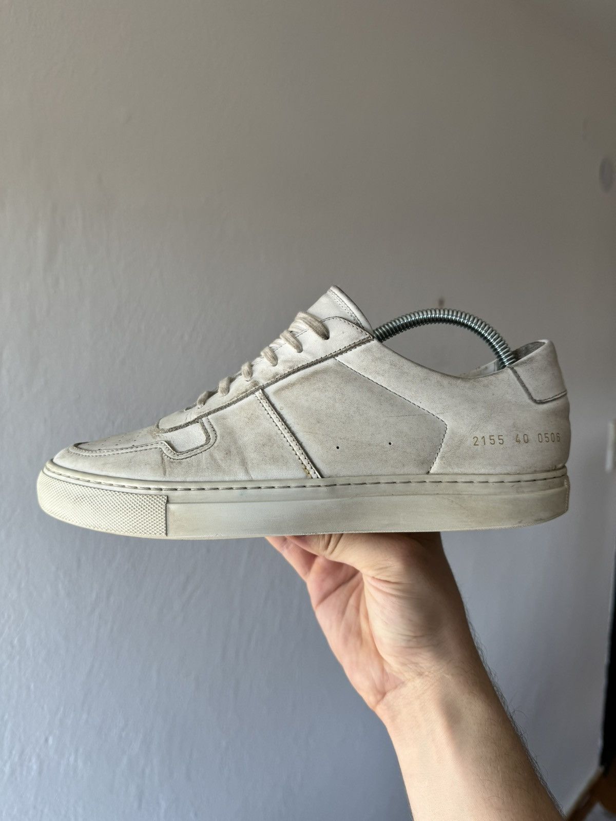 Common Projects Common Projects Bball Distressed Low Leather Sneakers Size US 7 / EU 40 - 1 Thumbnail