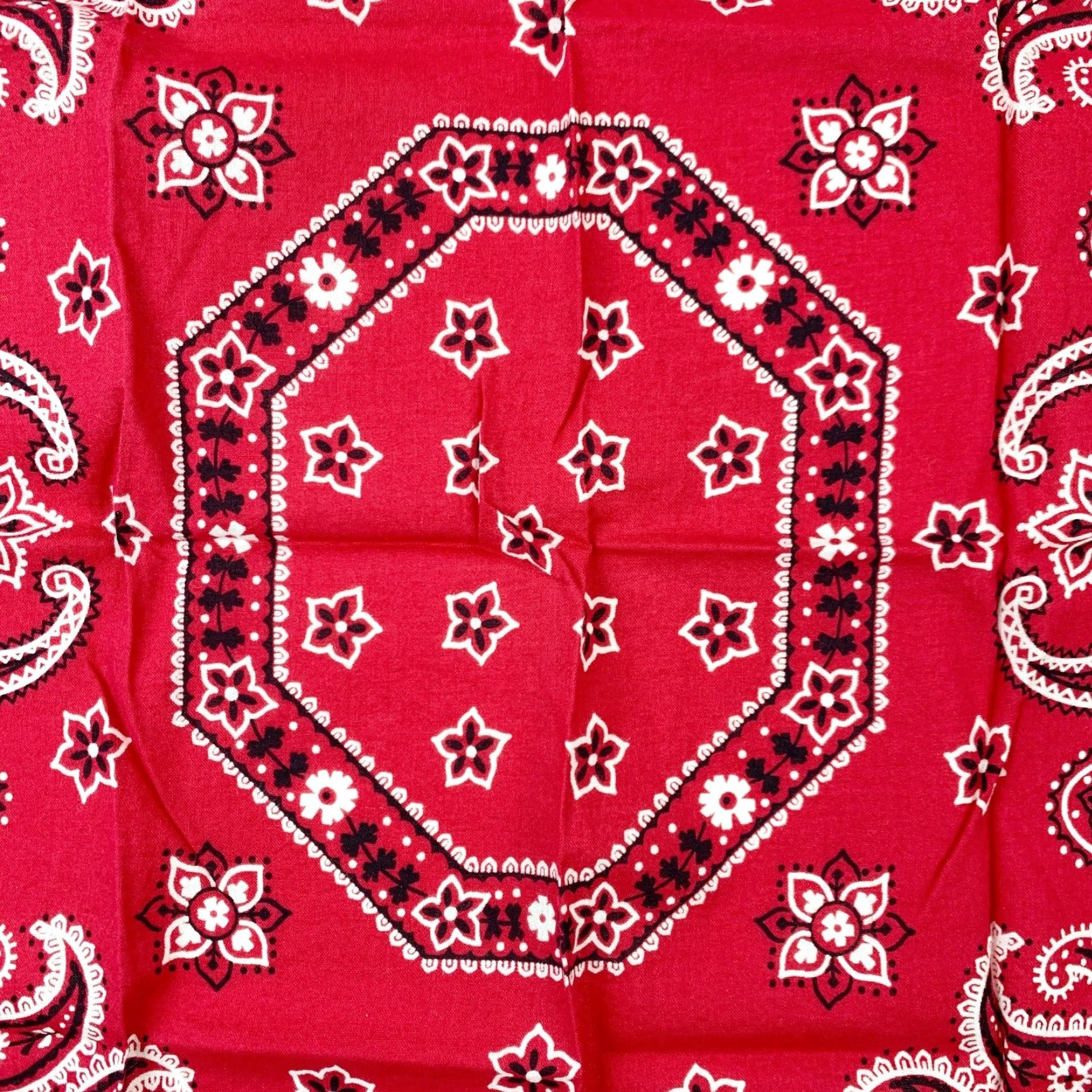 Vintage VINTAGE Bandana 100% Cotton Red Paisley 22" x 19" Trunk Up USA Unbranded Unisex Shirt? Size ONE SIZE - 5 Thumbnail