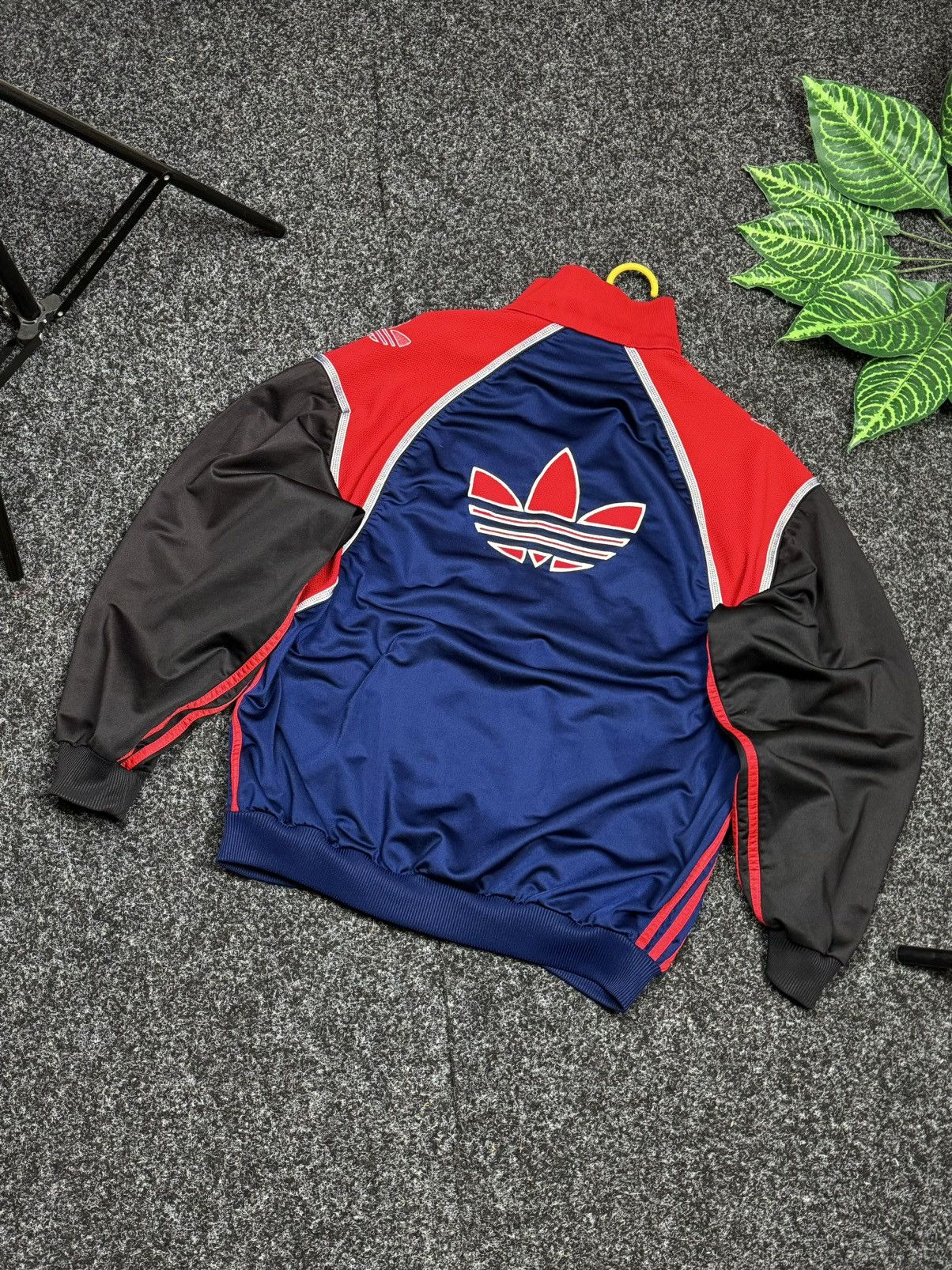 Adidas × Vintage Adidas Big Logo zip 80s Rare vintage size L Size US L / EU 52-54 / 3 - 4 Thumbnail