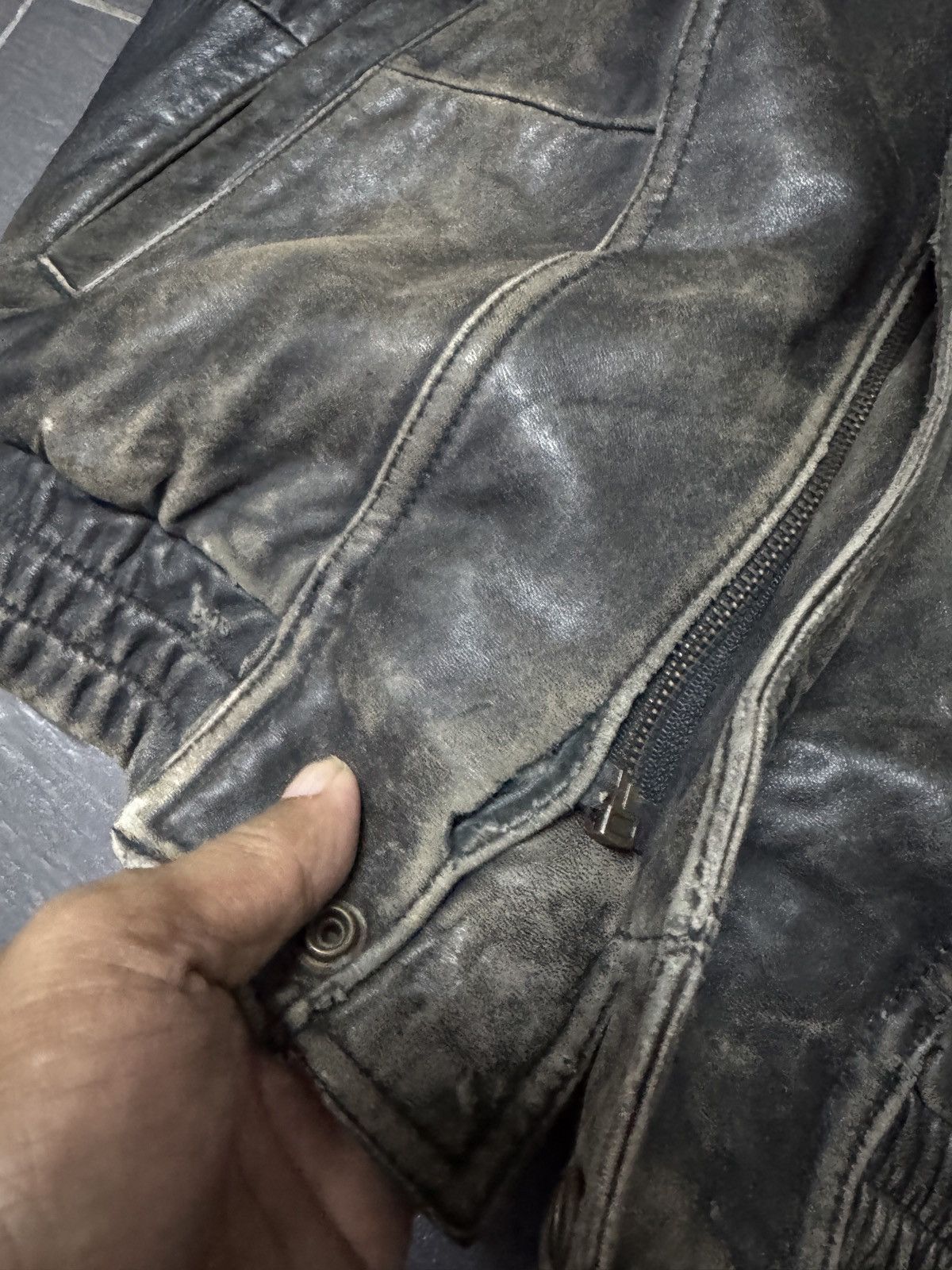VINTAGE VALENTINO UOMO LEATHER JACKET