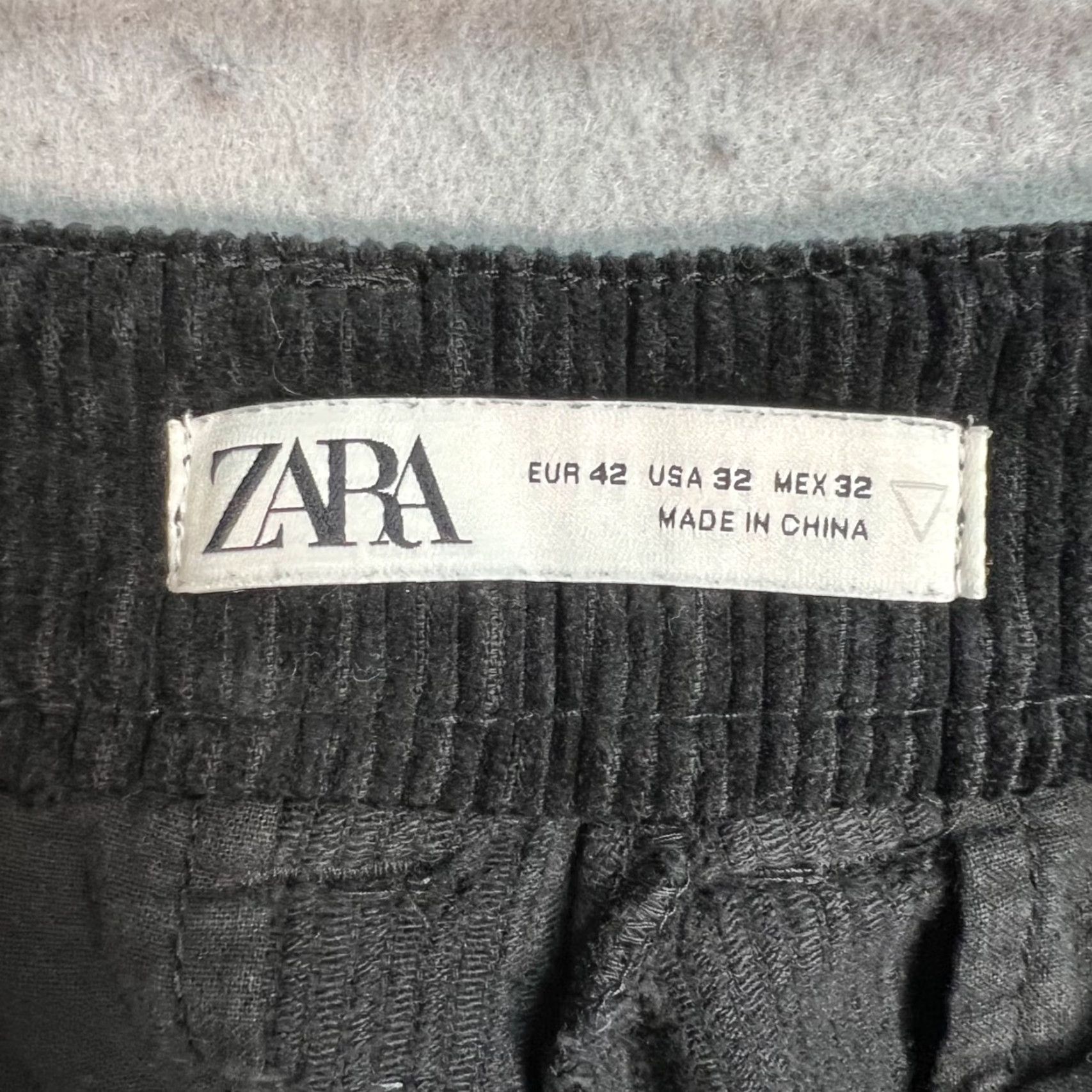 Zara VINTAGE Zara Men's Corduroy Wide-Leg Pants - 32 Black, Adult, 0, Regular, Modern Chino Style Men’s Pants Size US 32 / EU 48 - 3 Thumbnail