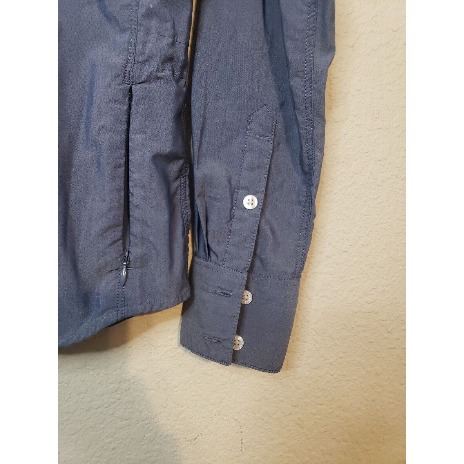 The North Face The North Face Women’s Blue Chambray Long Sleeve Top sz XS Size XS / US 0-2 / IT 36-38 - 5 Thumbnail