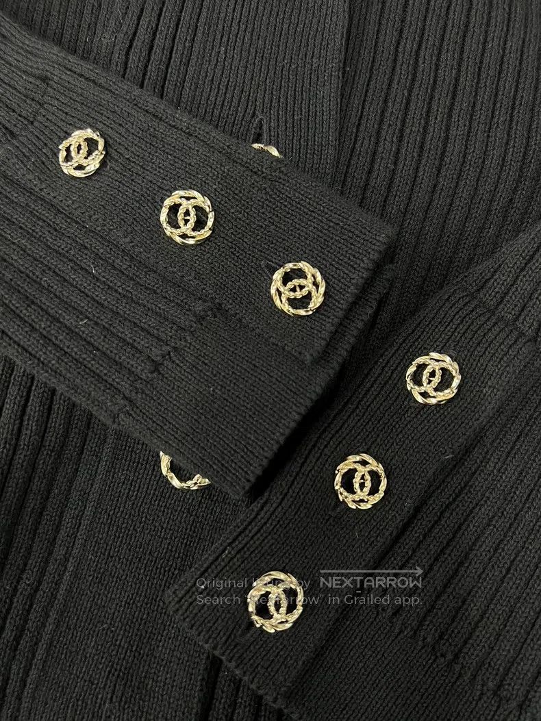 Chanel Chanel Black gold buckle knitted cardigan coat Size S / US 4 / IT 40 - 3 Thumbnail