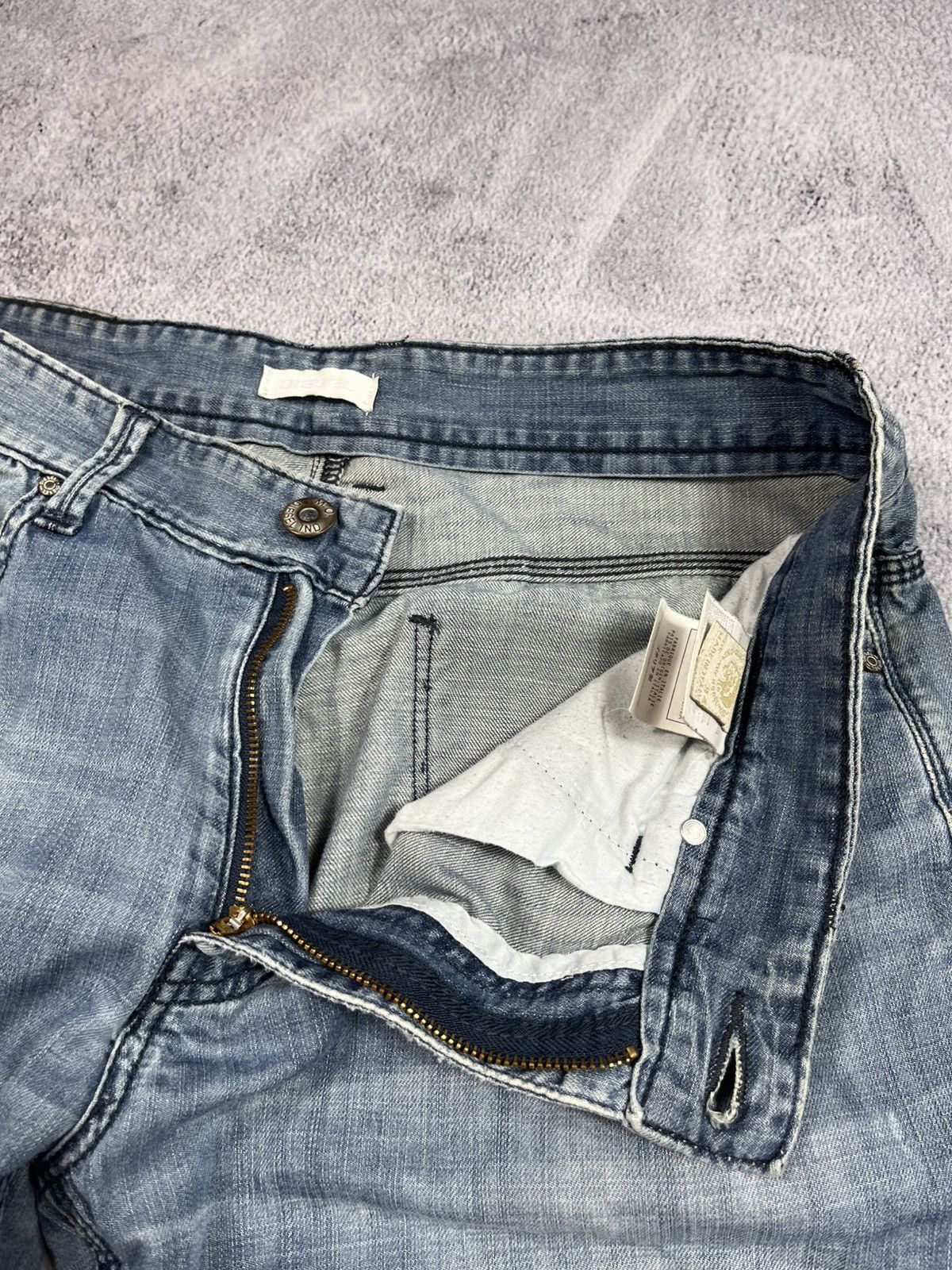 Diesel × Diesel Black Gold × Vintage Vintage Y2K Diesel faded Italy denim jeans streetwear 34 Size US 34 / EU 50 - 7 Thumbnail