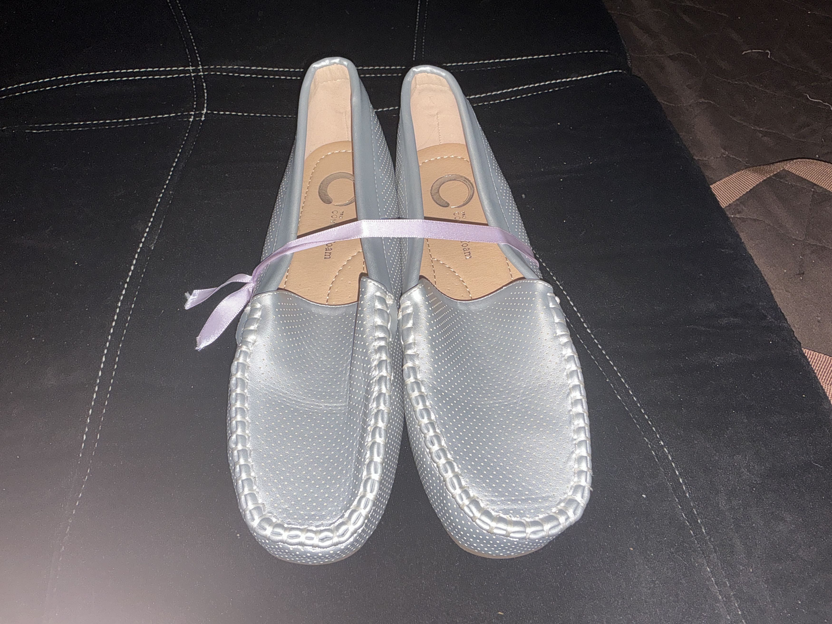 Other Silver Comfortfear Loafers Size 8 -, $40 OBO! Size US 8 / IT 38 - 6 Thumbnail