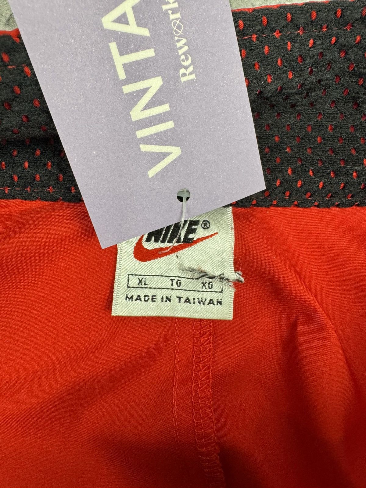 Nike Nike Men Vintage Windbreaker Jacket Red / Grey Zip Up Size US XL / EU 56 / 4 - 7 Thumbnail