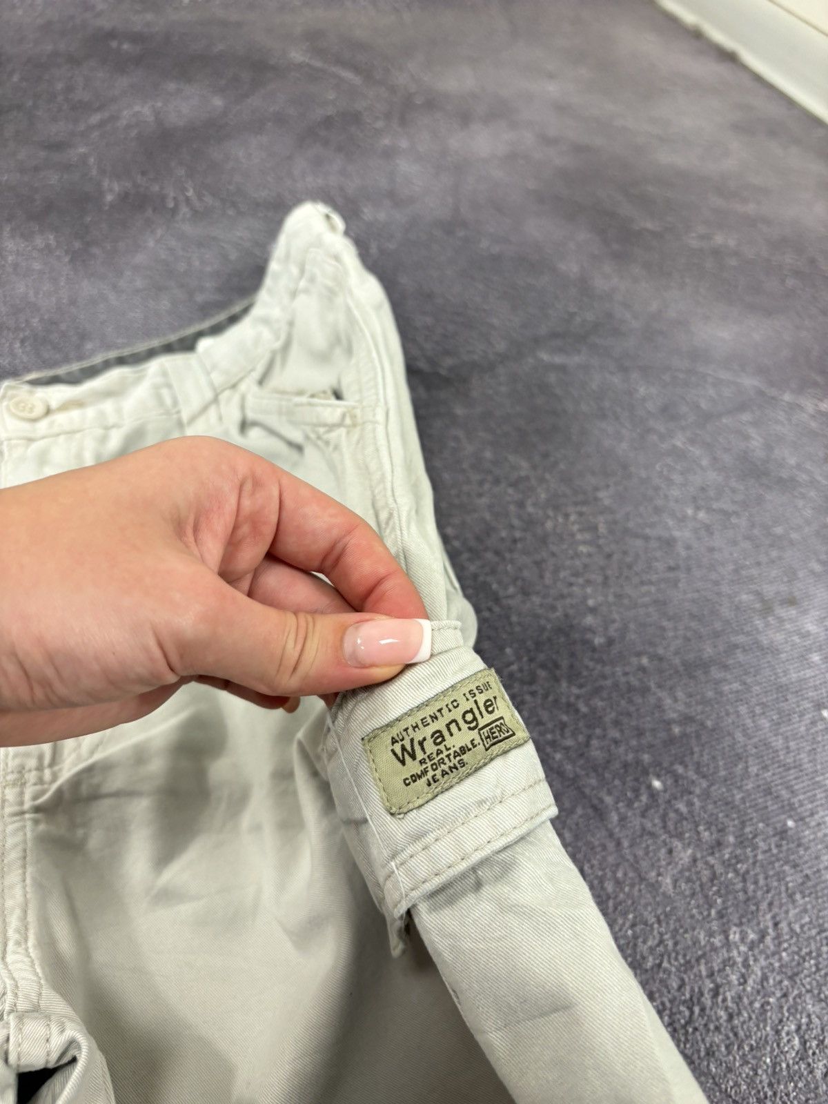 Vintage Vintage Wrangler USA Workwear Hype Utility Cargo Shorts Size US 32 / EU 48 - 7 Thumbnail
