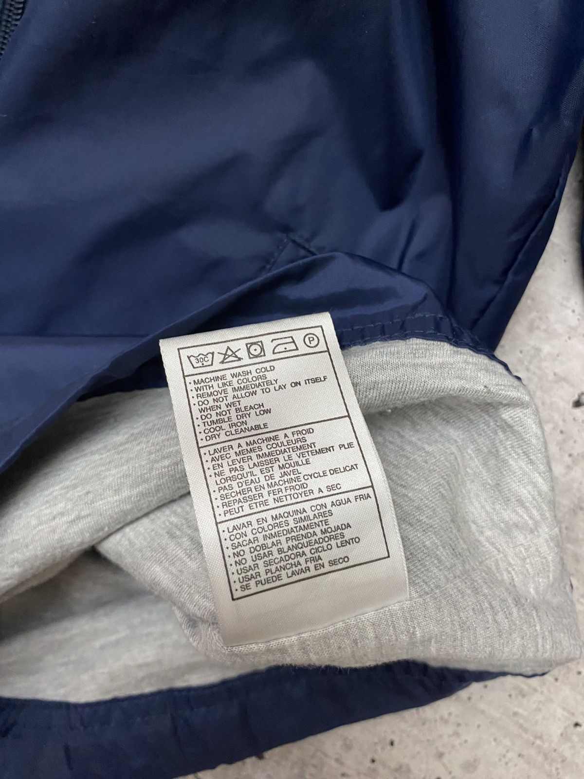 Nike × Vintage 90’s Vintage Nylon Stripe Jacket Size US L / EU 52-54 / 3 - 12 Thumbnail