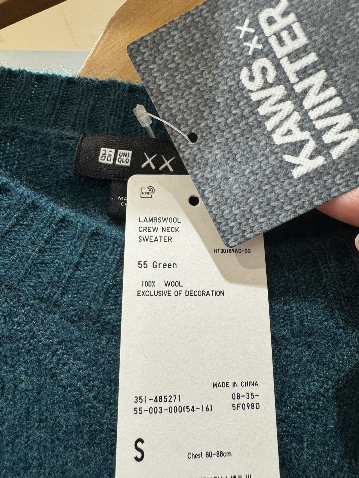 Kaws × Uniqlo Uniqlo X Kaws Lambswool Crew Neck Sweater Size US S / EU 44-46 / 1 - 8 Thumbnail