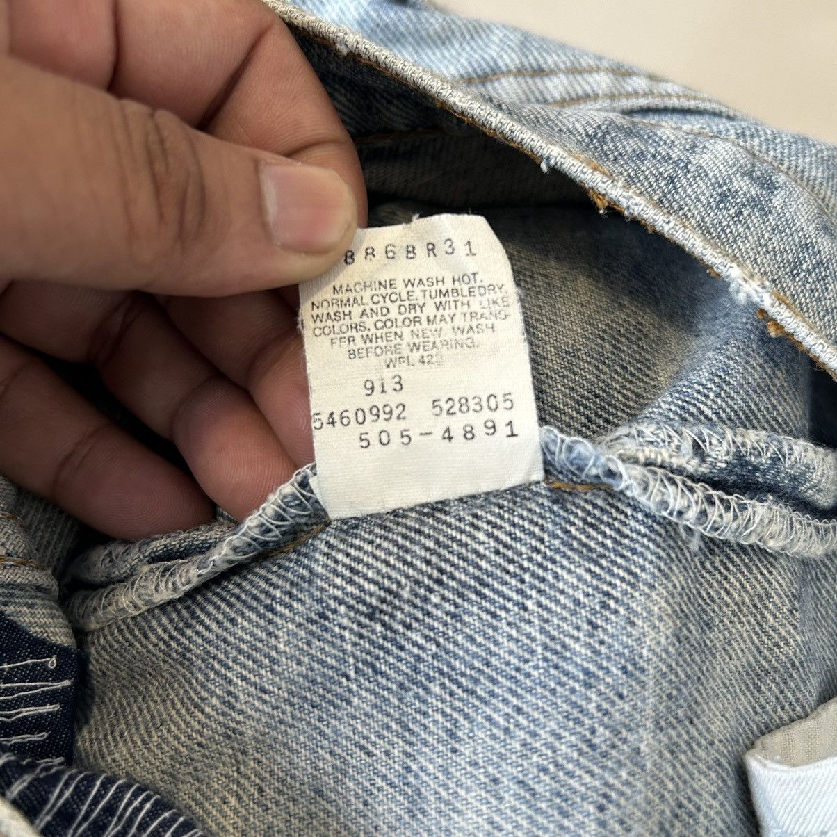 Levi's Vintage Levi’s 505 USA Washed Blue Distressed Denim Size US 35 - 13 Thumbnail