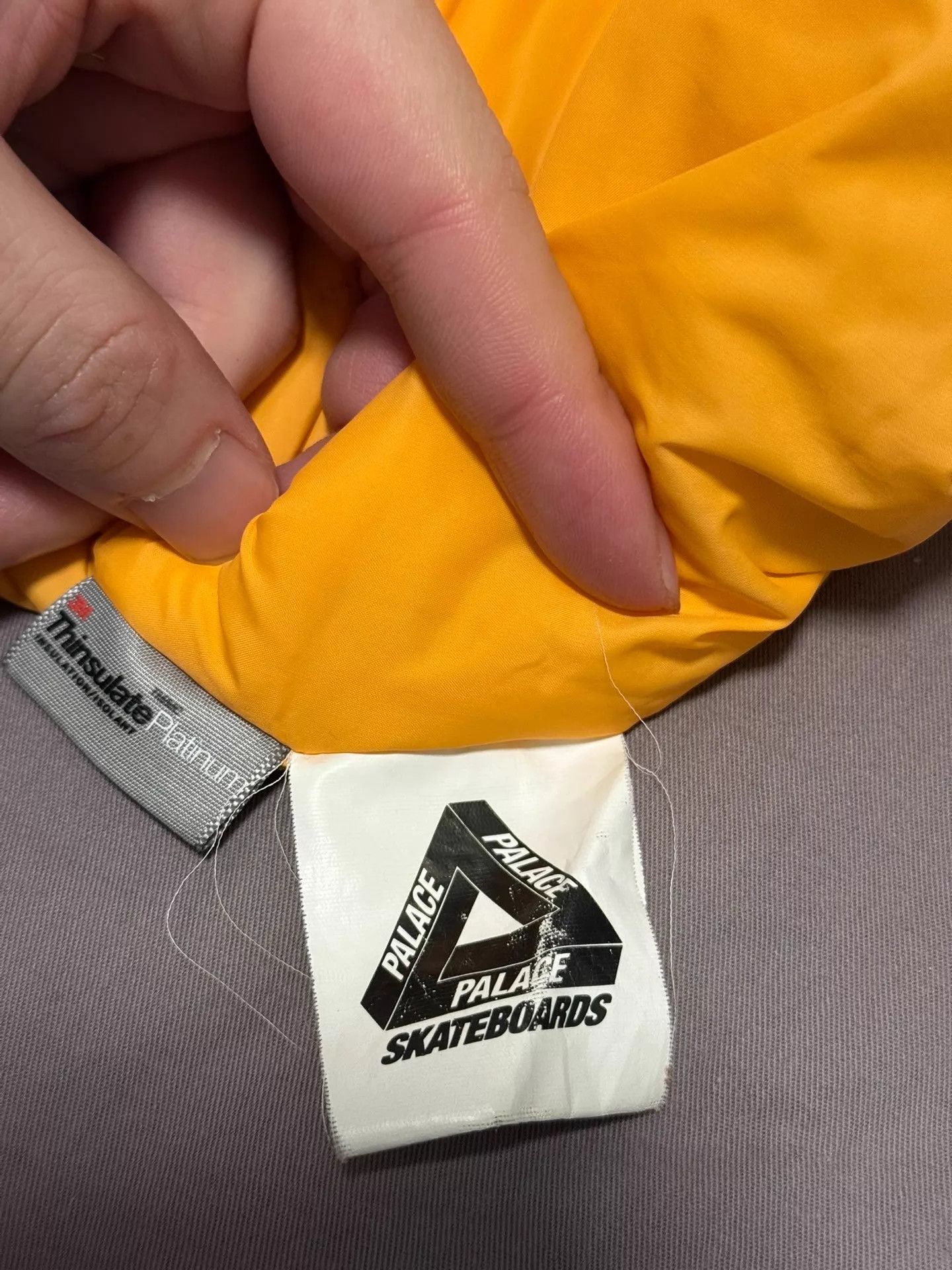 Palace Palace Bomber Jacket M White Red Triangle 100 Limited Size US M / EU 48-50 / 2 - 7 Thumbnail