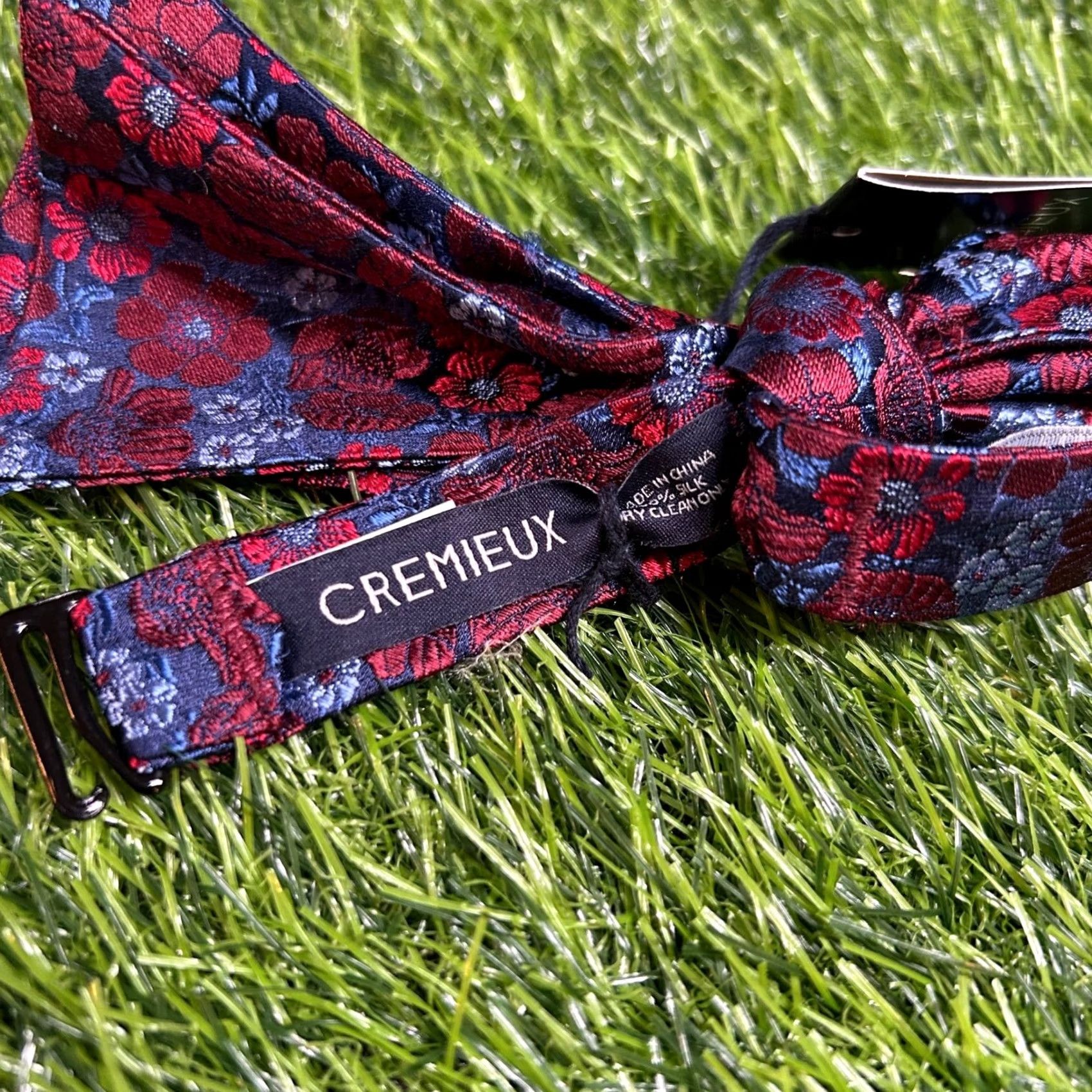 Cremieux Cremieux Bow Tie Floral Red Blue Adjustable Necktie Mens New NWT Silk Blend Formal Occasion Bow Tie Size ONE SIZE - 5 Thumbnail