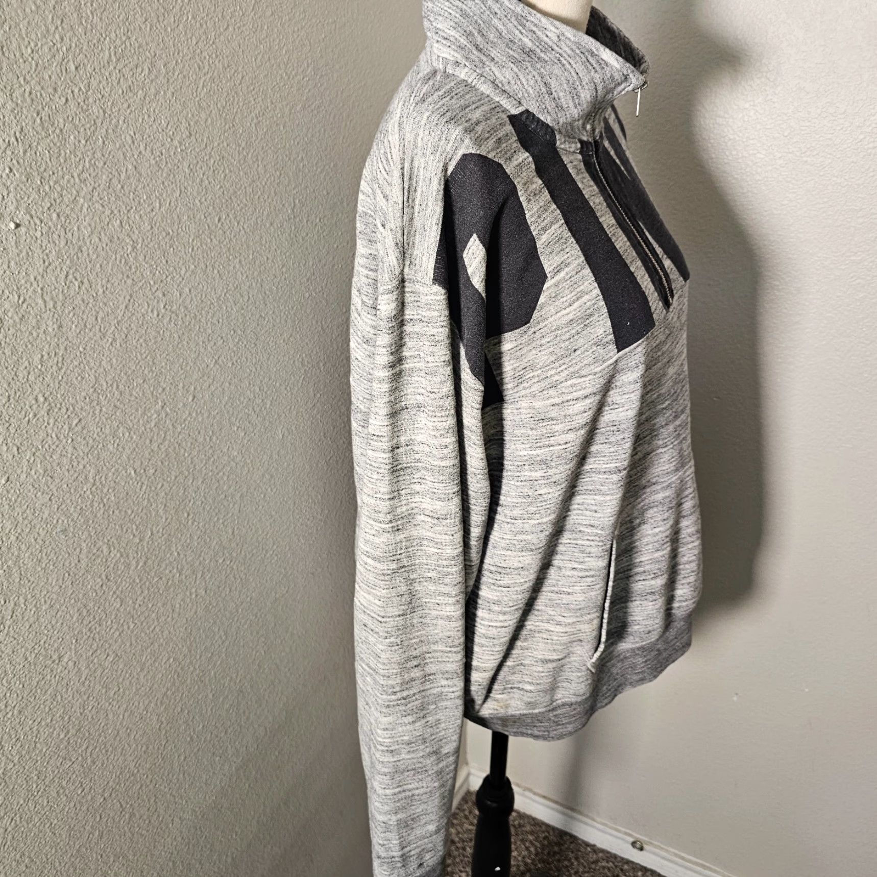 Victoria's Secret Victoria's Secret PINK Sweatshirt Half Zip Mockneck Logo Marl Size L Womens Gray Size L / US 10 / IT 46 - 4 Thumbnail