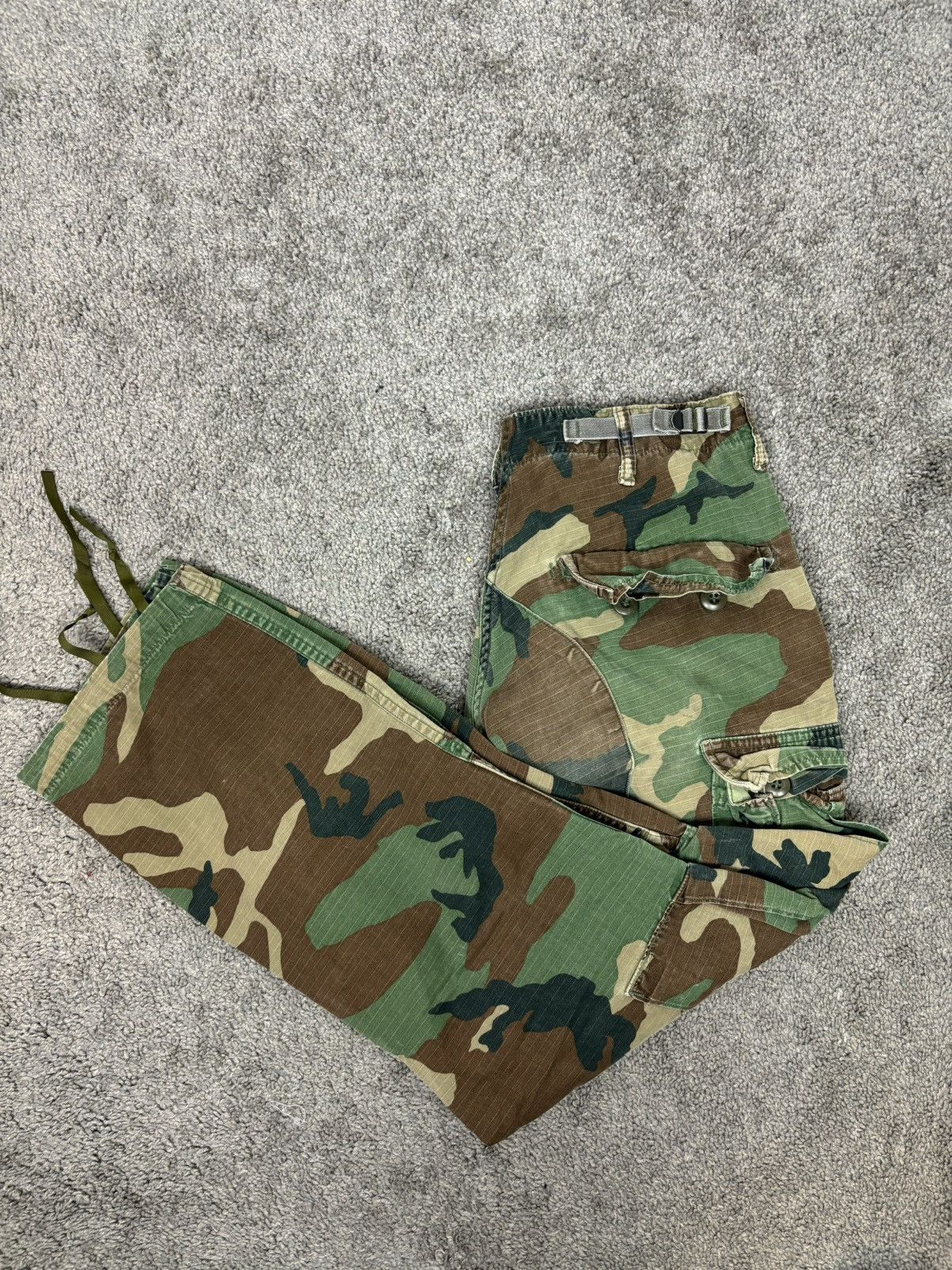 Vintage Vintage 90s army camo cargo pants Size US 28 / EU 44 - 1 Thumbnail