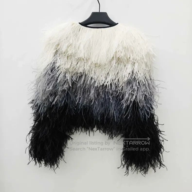 Givenchy Givenchy Gradient Ostrich Feather Fur Size XXS / US 00 / IT 34 - 2 Thumbnail