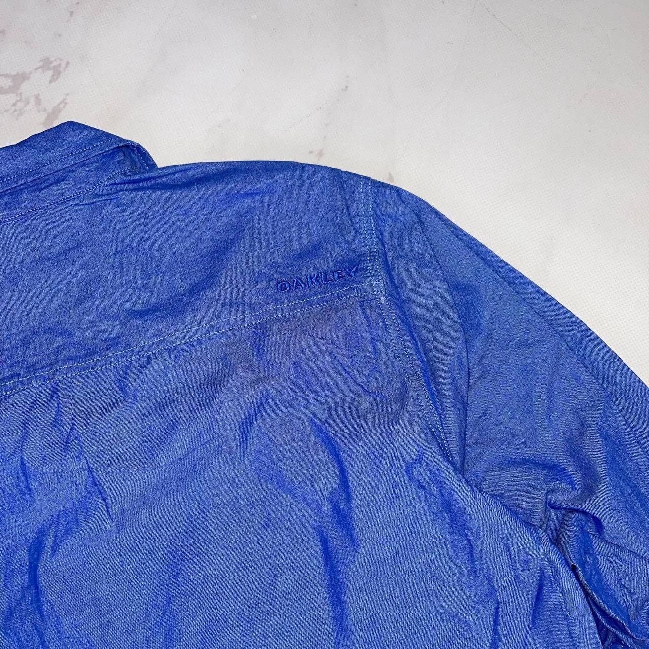 Oakley Oakley Shirts Vintage Basic streetwear Small Logo Size S Size US S / EU 44-46 / 1 - 12 Thumbnail
