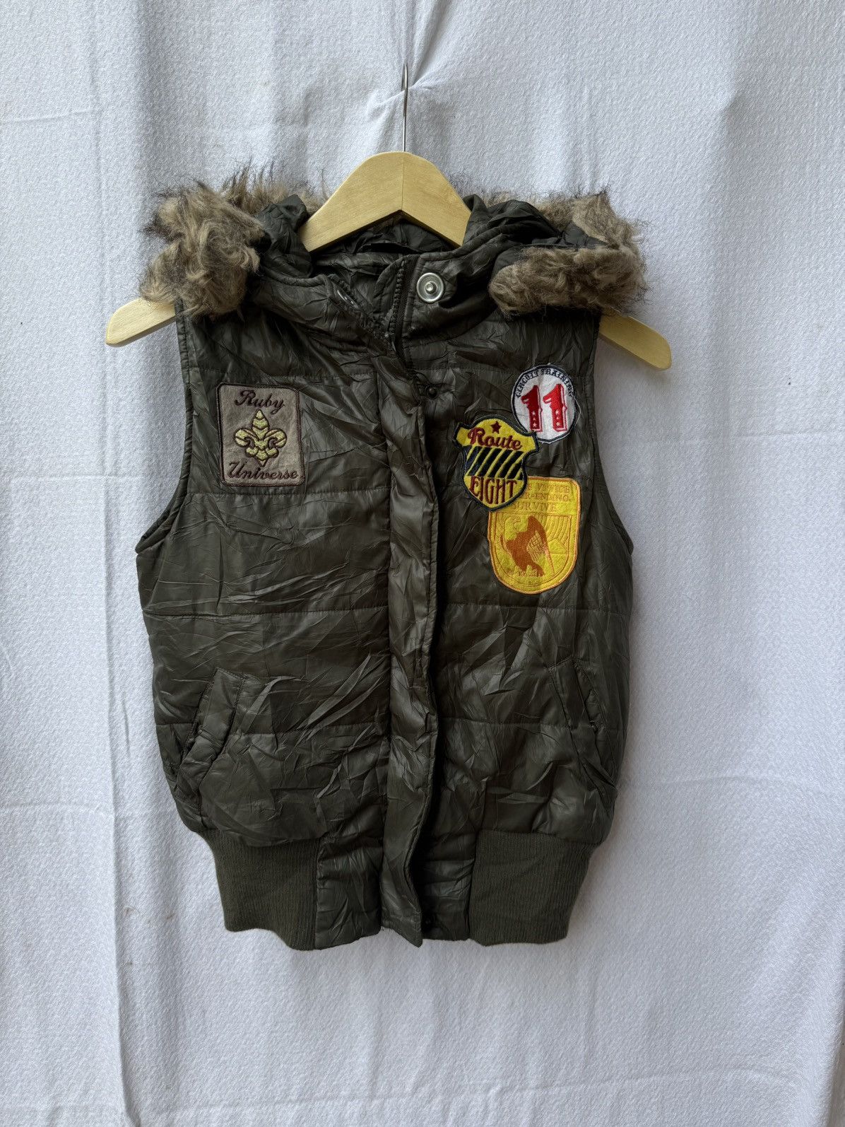 Hysteric Glamour japanese fur vest puffer hoodie zip patched Size US S / EU 44-46 / 1 - 1 Thumbnail