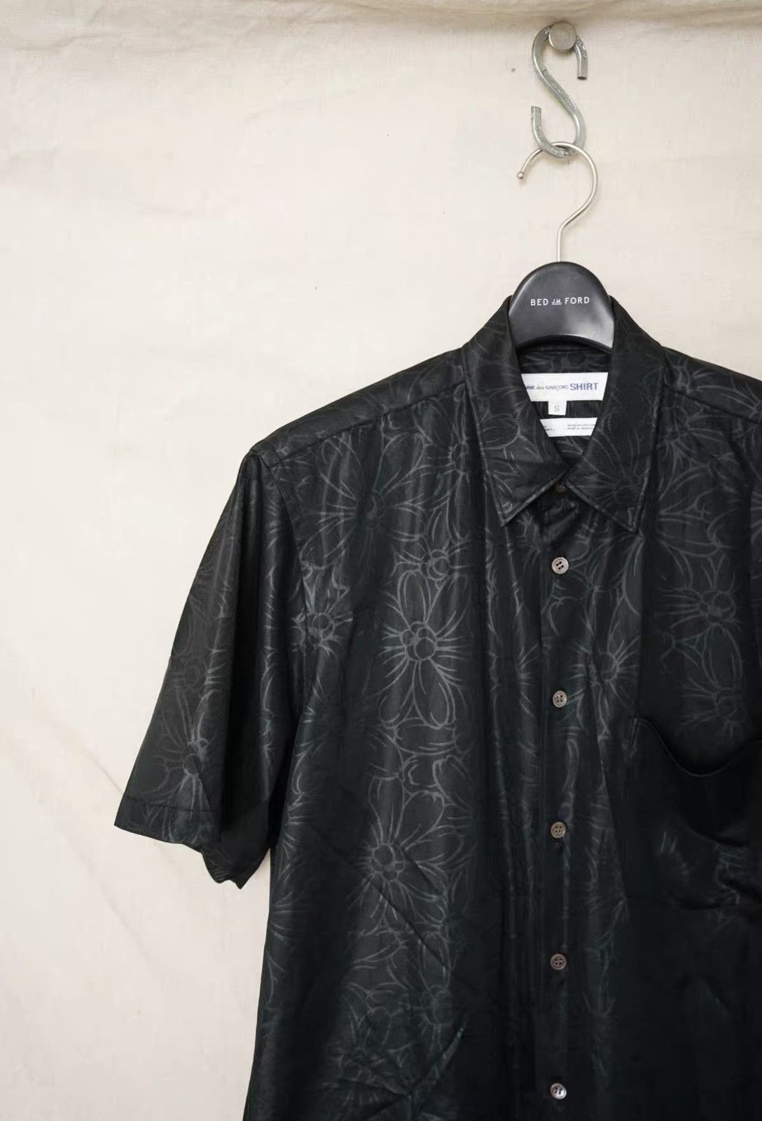 Comme des Garcons Comme des Garçons Loose Polyester Burnout Jacquard Short Size US S / EU 44-46 / 1 - 3 Thumbnail