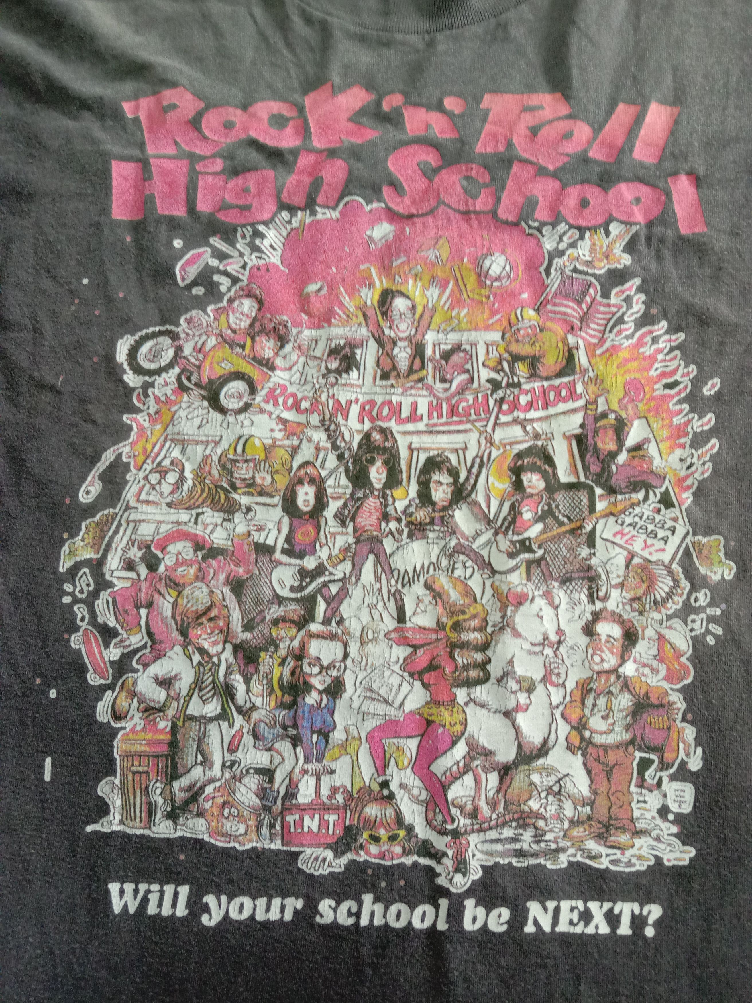 Band Tees Vintage Ramones rock n roll high school Size US M / EU 48-50 / 2 - 2 Thumbnail