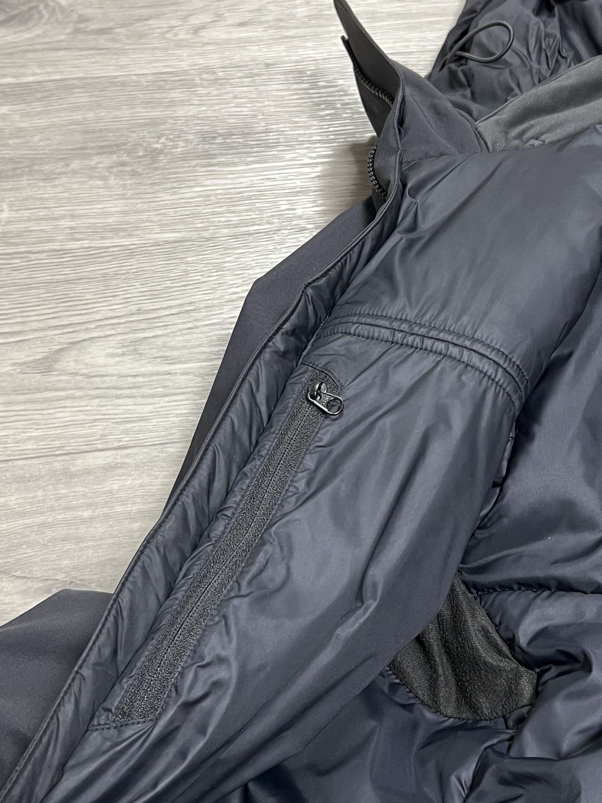 Arc'teryx Arcteryx wind stopper winter jacket men’s size L Size US L / EU 52-54 / 3 - 22 Thumbnail