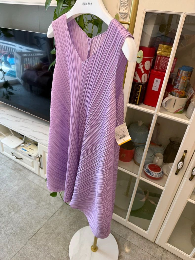 Issey Miyake Issey Miyake size:5 Soft purple pleated vest dress Size XS / US 0-2 / IT 36-38 - 2 Thumbnail