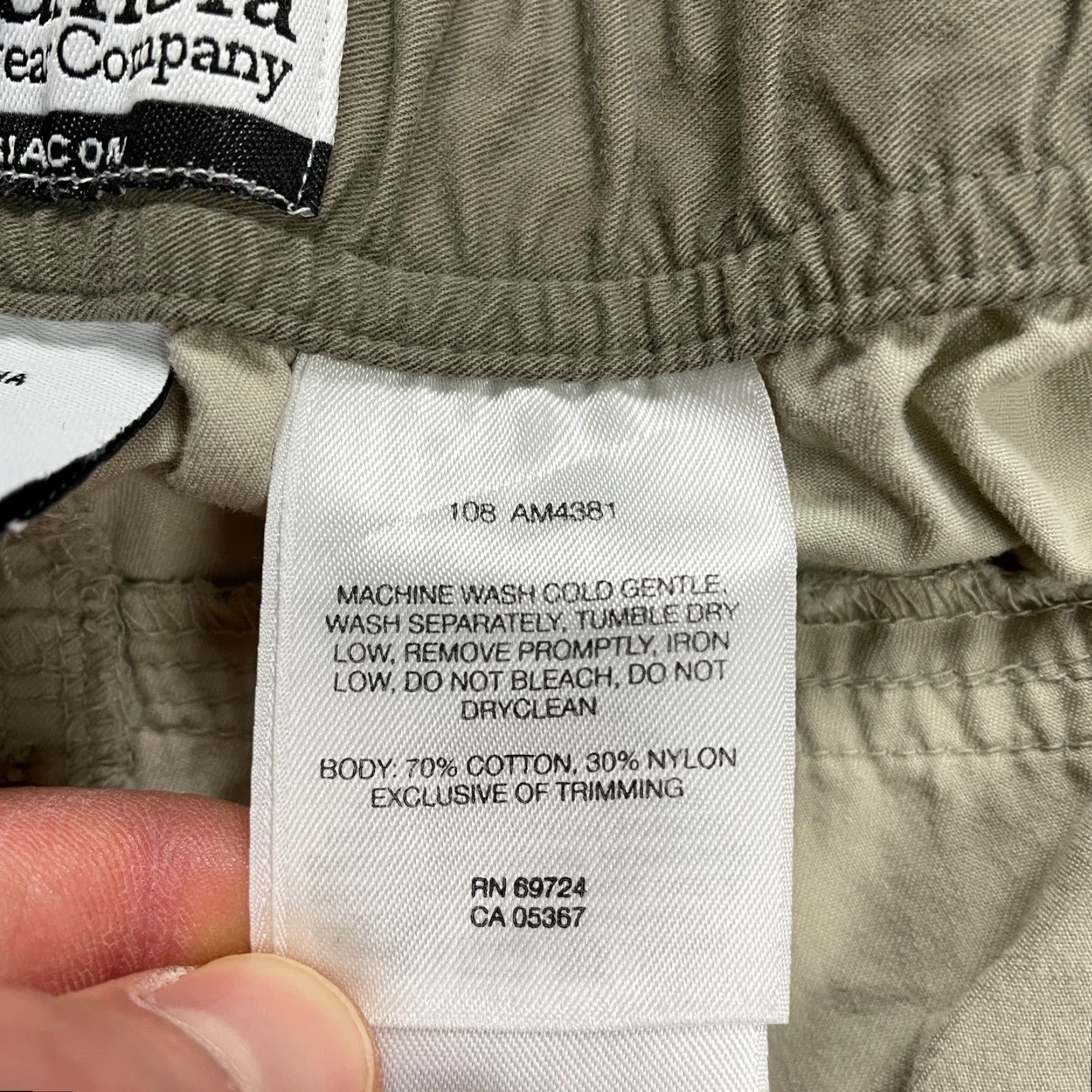Vintage Columbia Shorts Mens Large Beige Athletic Outdoor Fishing Hiking Water Sports Elastic Waist Cotton Nylon Fish Size US 33 - 5 Thumbnail