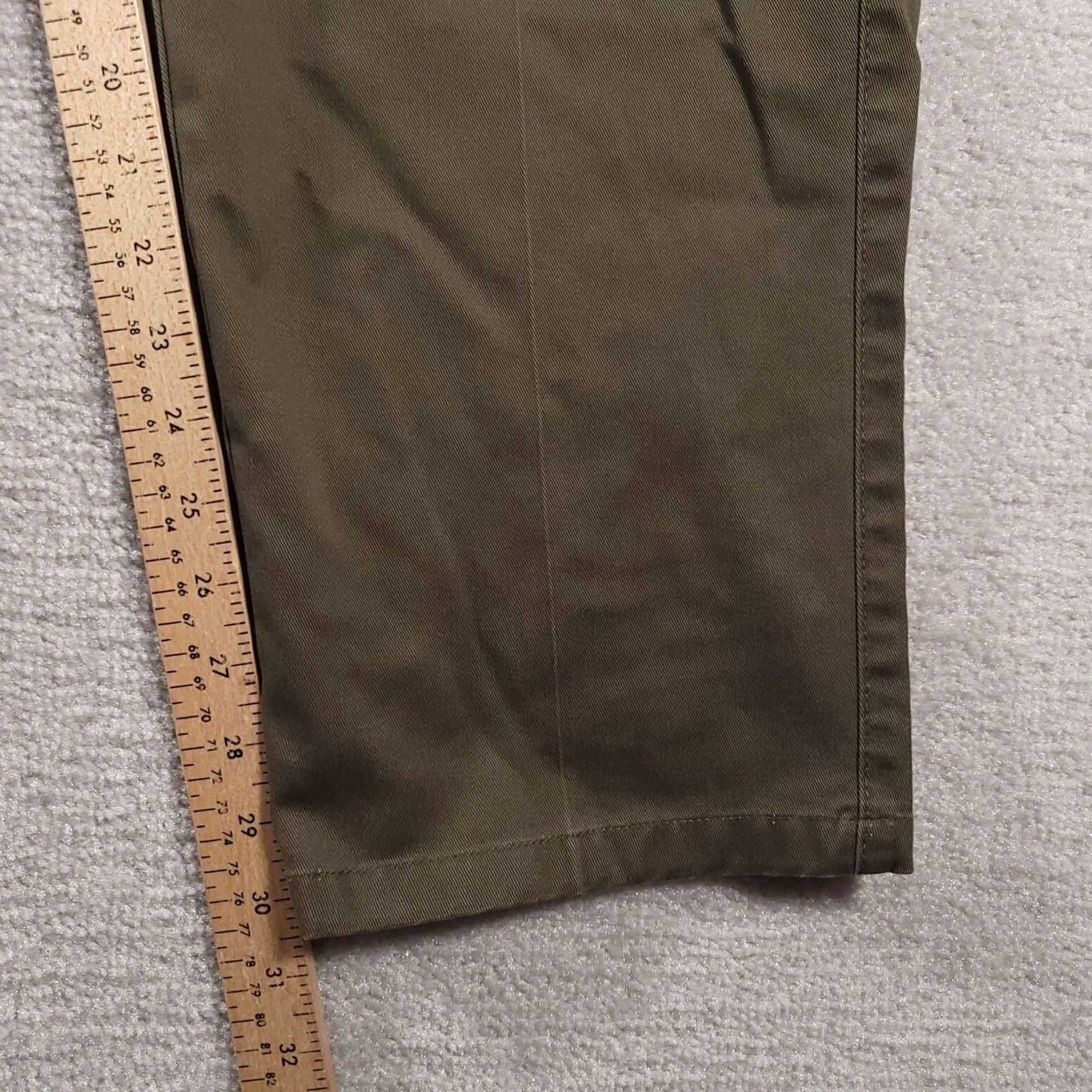 Vintage St John Bay Worry Free Classic Fit Pants Beige Khaki 33x32 Mens Casual Business Travel 30.5in Inseam Tapered Chino Cotton Twill Regular Slim/Fit? Size US 33 - 5 Thumbnail