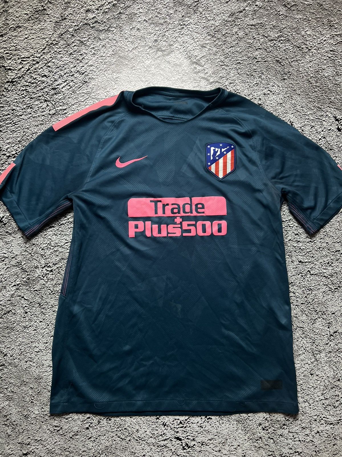 Nike 2017-2018 Athletico Madrid rare third kit nike jersey Size US M / EU 48-50 / 2 - 1 Thumbnail
