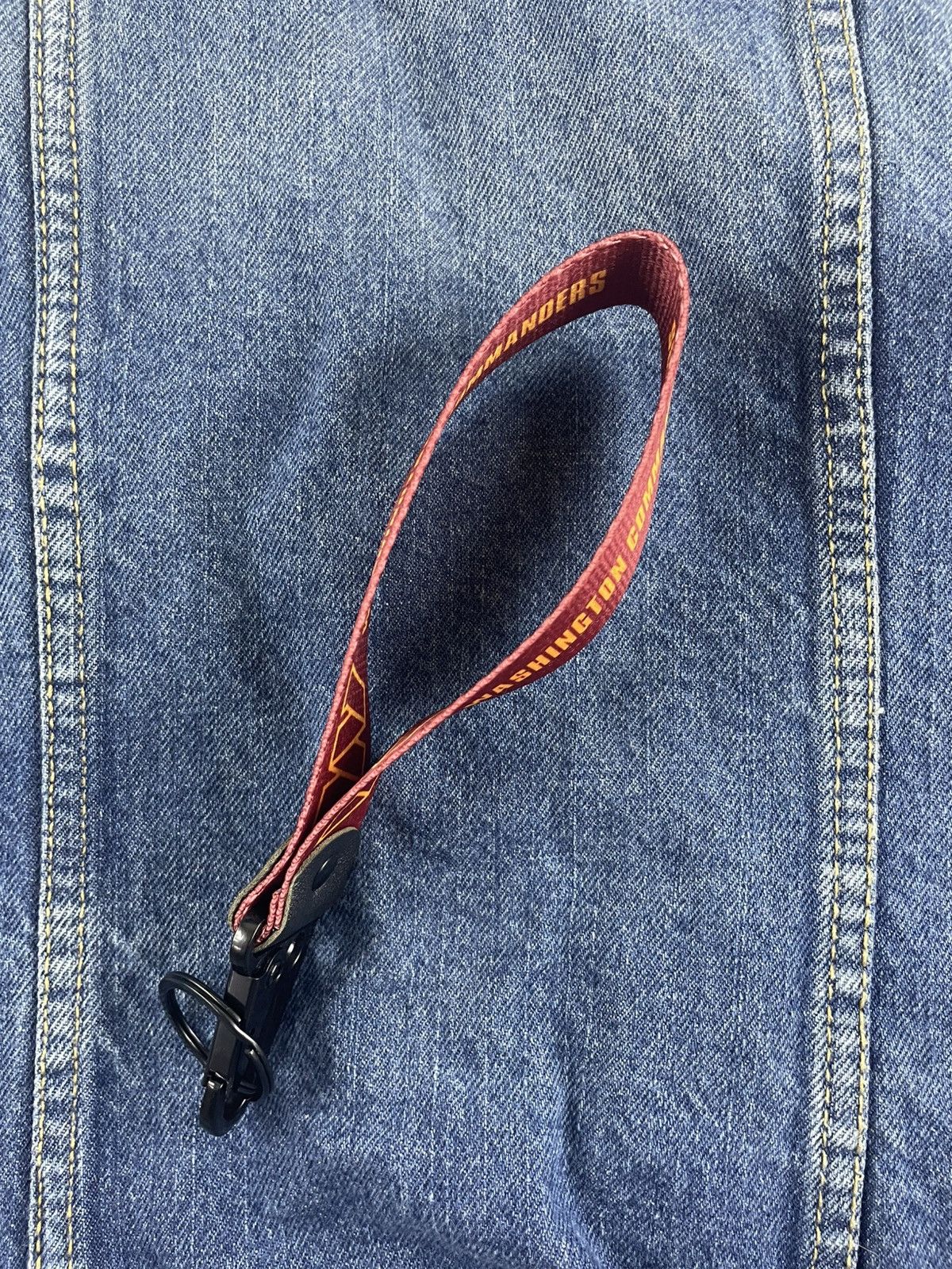 Other Washington Commanders Keychain Size ONE SIZE - 2 Thumbnail
