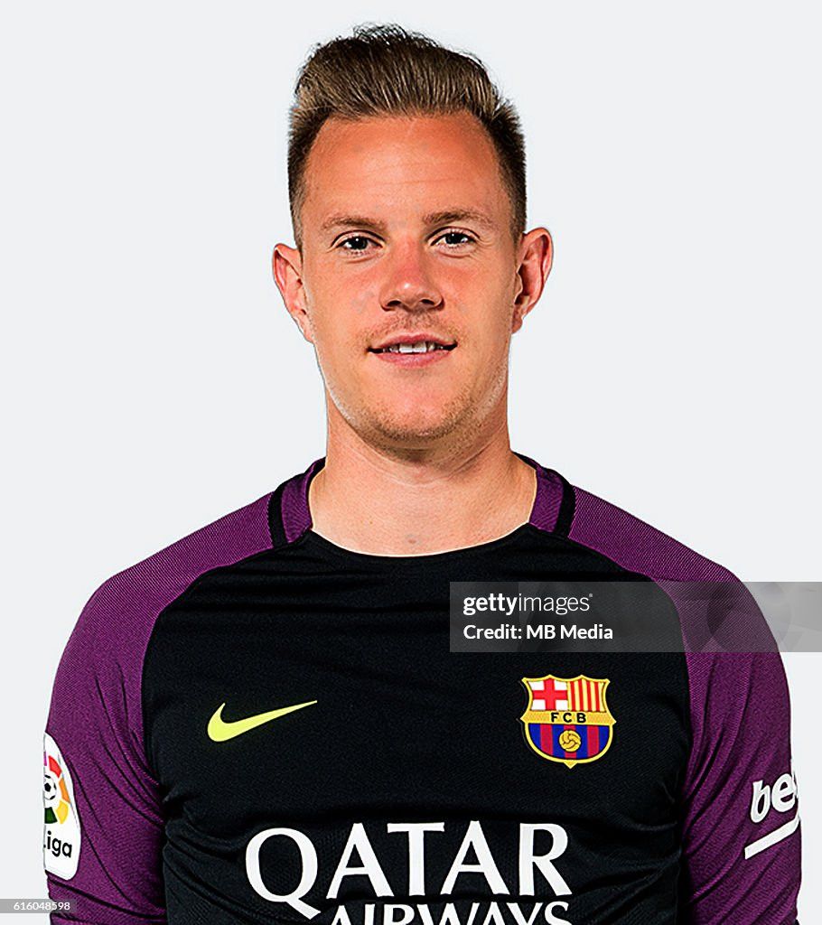 Nike Barcelona Nike 2016 - 2017 Aeroswift Player's Issue Gk Size US L / EU 52-54 / 3 - 8 Thumbnail