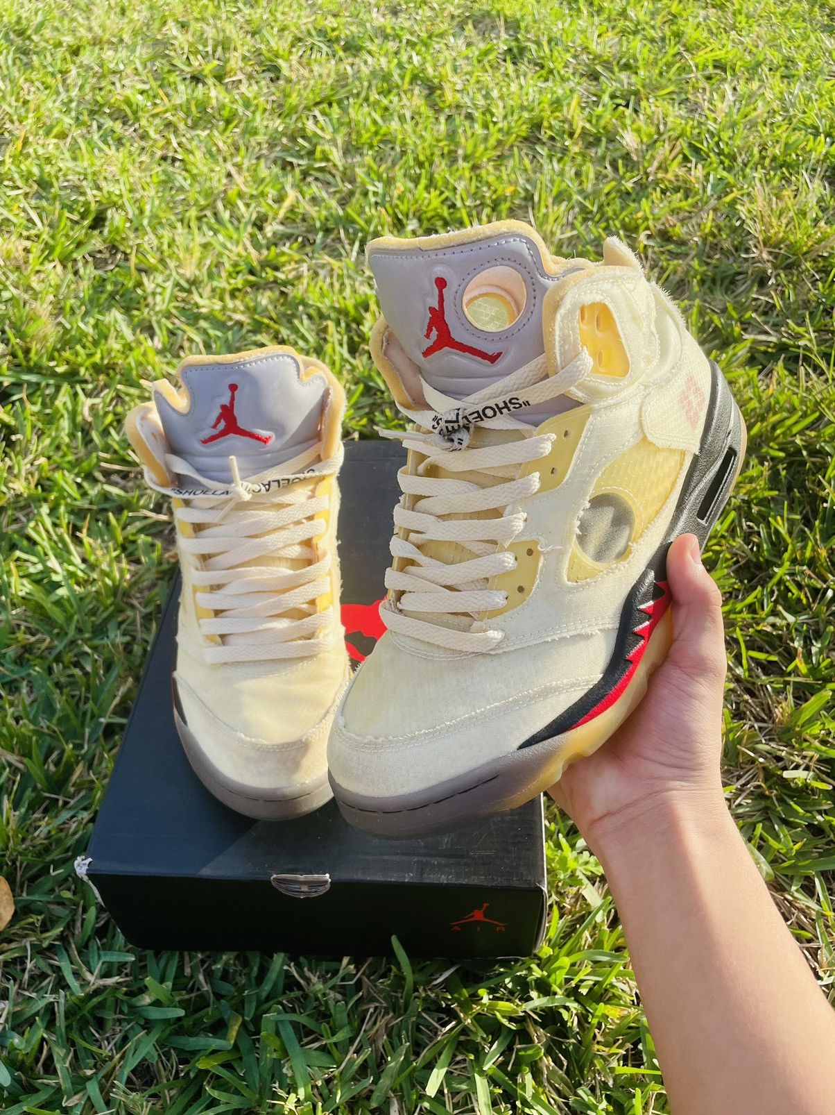 Jordan Brand Off-White x Air Jordan 5 SP ‘Sail’ Size US 7.5 / EU 40-41 - 1 Thumbnail