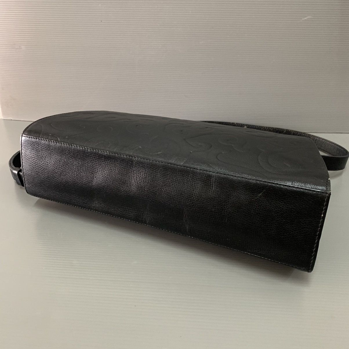 Yves Saint Laurent Saint Laurent 1990-2000s logo-debossed shoulder bag Size ONE SIZE - 6 Thumbnail