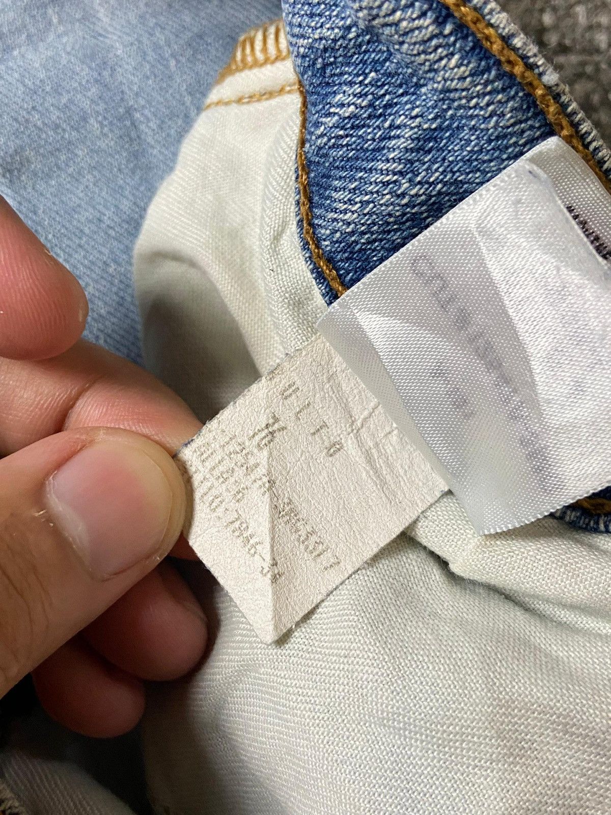 American Eagle Outfitters American Eagle Outfitters Flare Fit Jeans (143) Size 28" / US 6 / IT 42 - 6 Thumbnail