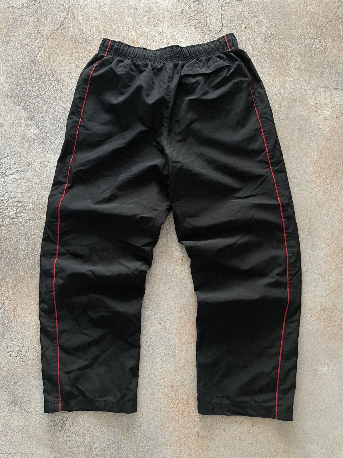 Lacoste Vintage Lacoste Nylon Baggy Black Track Pants Size US 32 / EU 48 - 7 Thumbnail
