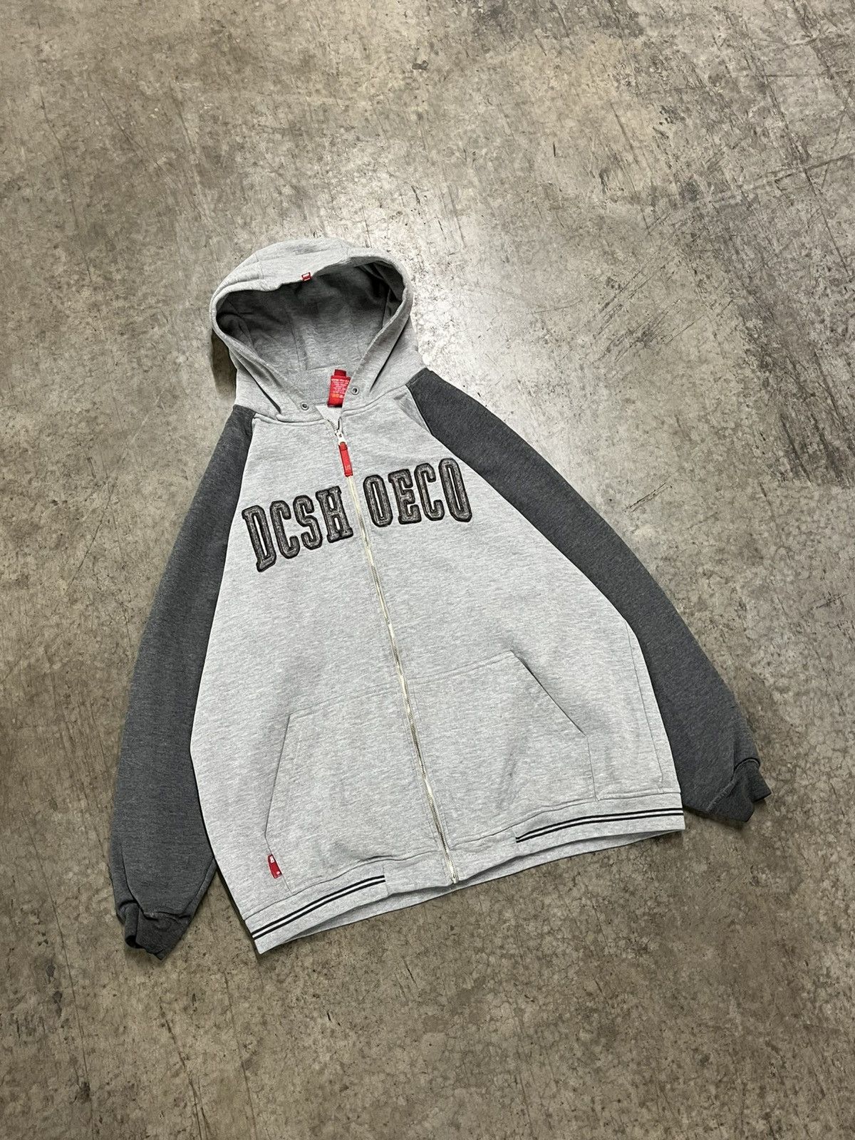 Vintage Y2K DC shoes skater hoodie boxy fit heavy cotton rare hype Size US XL / EU 56 / 4 - 3 Thumbnail